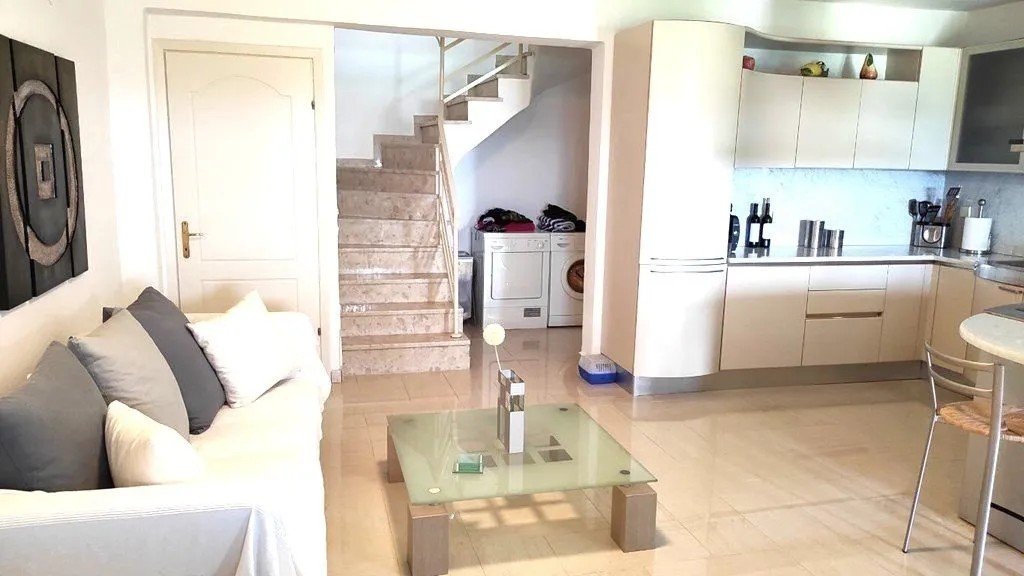 A Seafront Townhouse Offering Rare Panoramic Views & Golden Visa Eligibility