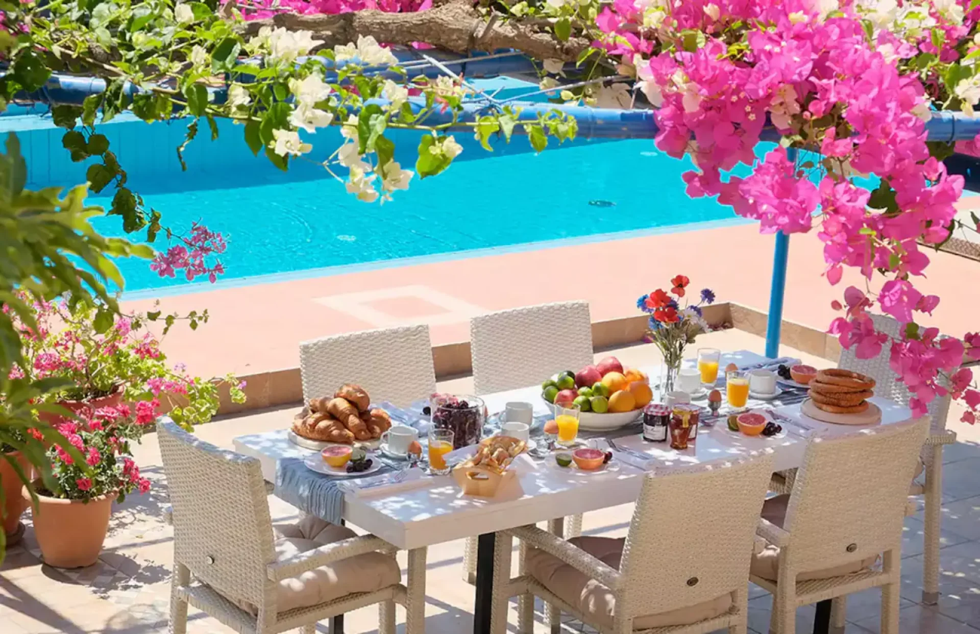 Private Family Villa with Pool Just 2 Minutes from the Beach — 6