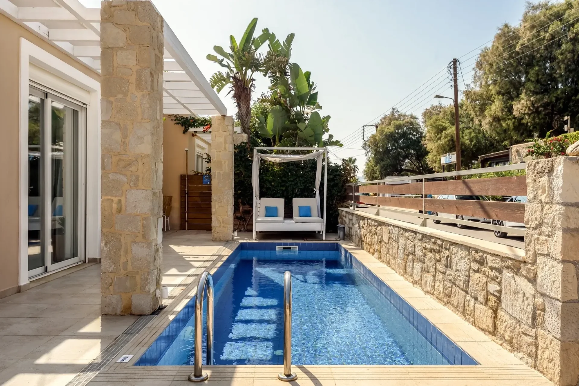 Seafront Villa with Private Pool in Crete — 4