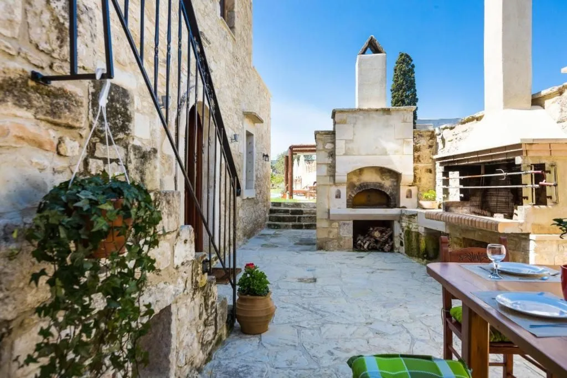 Traditional Stone House with Garden & Pool in Aggeliana — 6