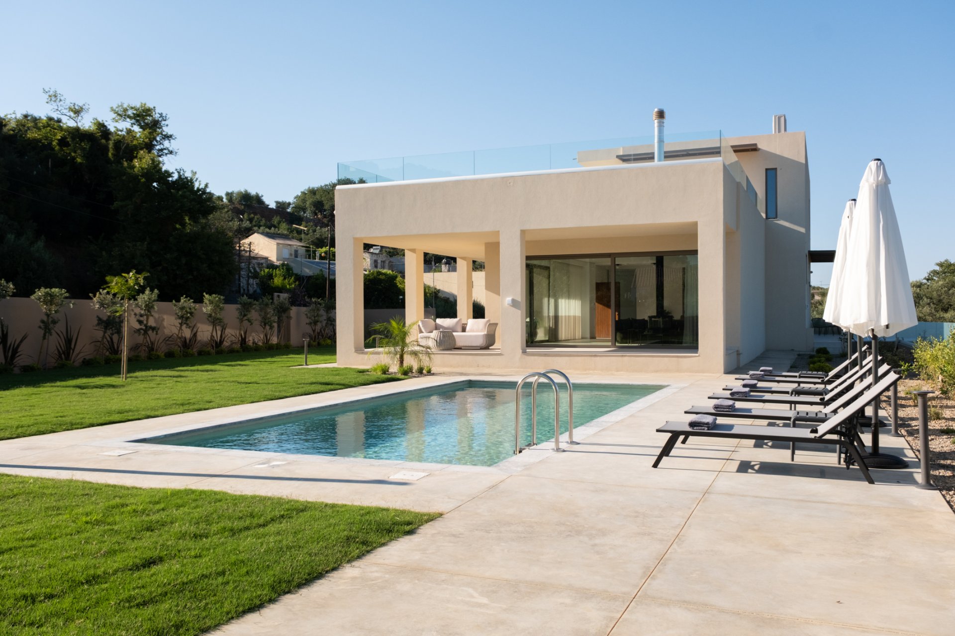 Luxury 4 Bedroom Villa with Panoramic Views and Exceptional Privacy — 1