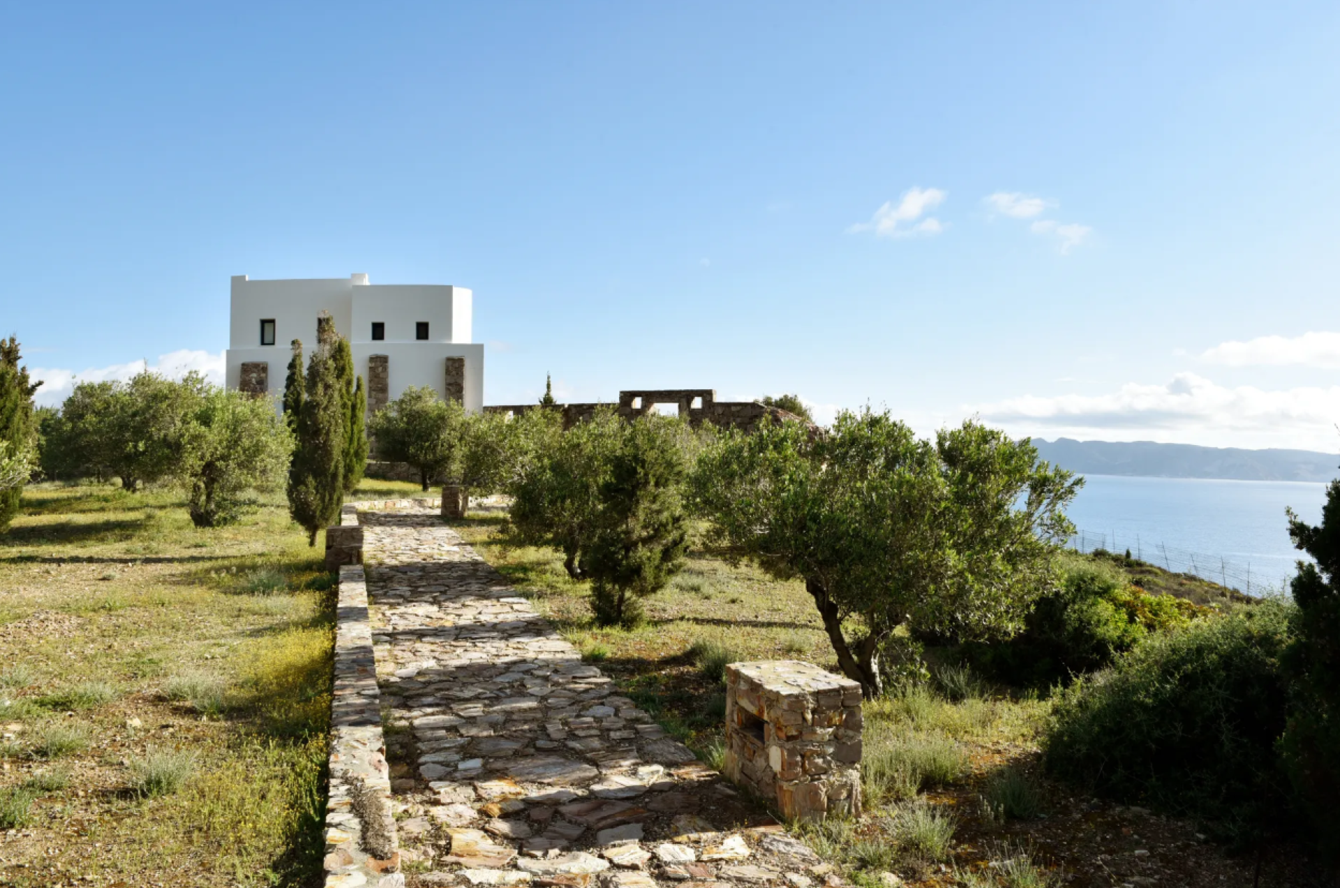 One of a Kind Seafront Luxury Villa in Milos — 3