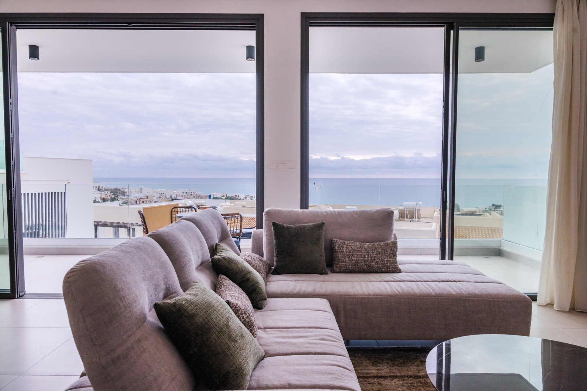 A Light‑Filled Three‑Bedroom Retreat With Private Pool and Panoramic Sea Views — 6