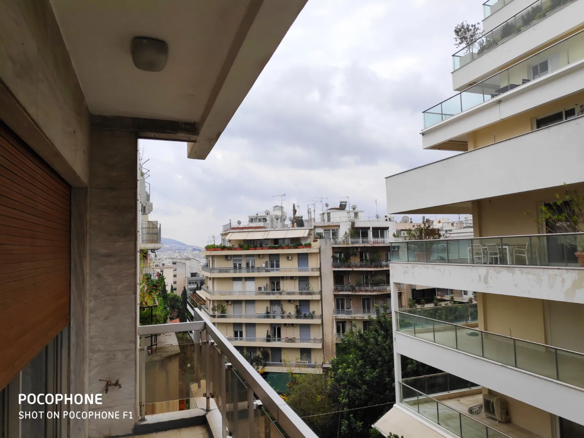 Spacious 2-Bedroom Apartment in Kolonaki, Athens — 2