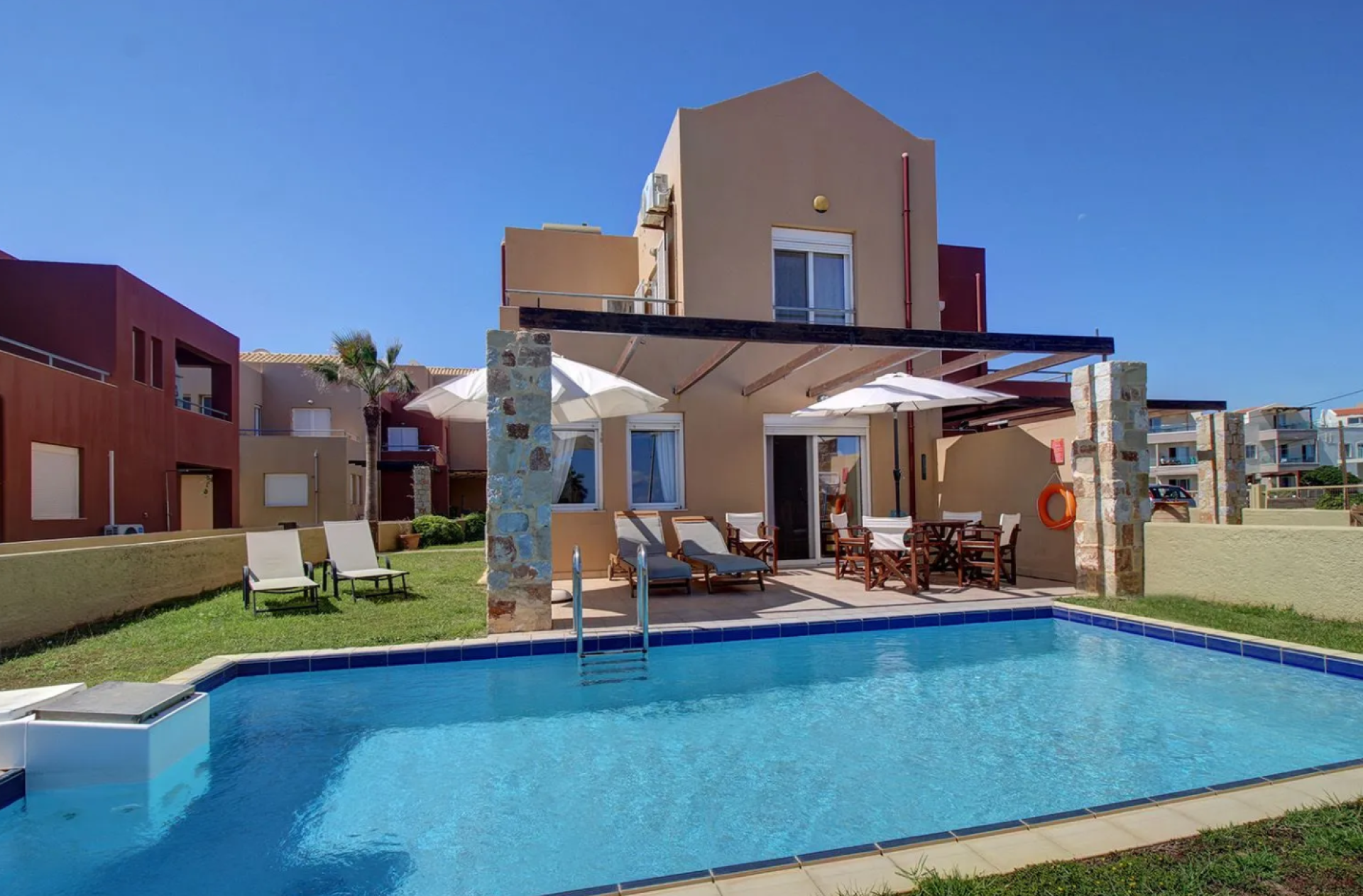 Charming Seafront Residence in Platanias Chania — 4