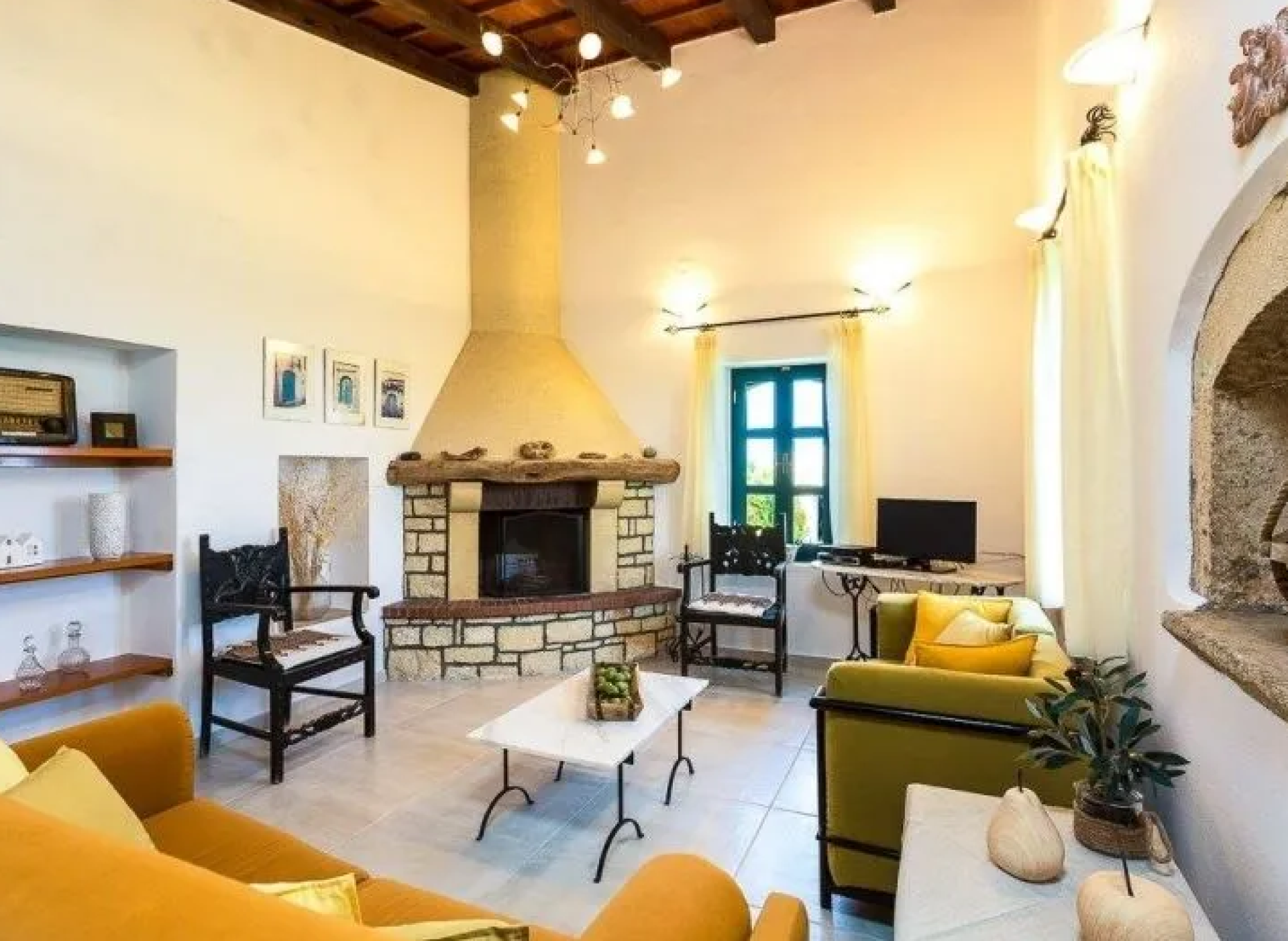 Charming Restored 2-Bedroom Traditional Villa with Private Pool — 5