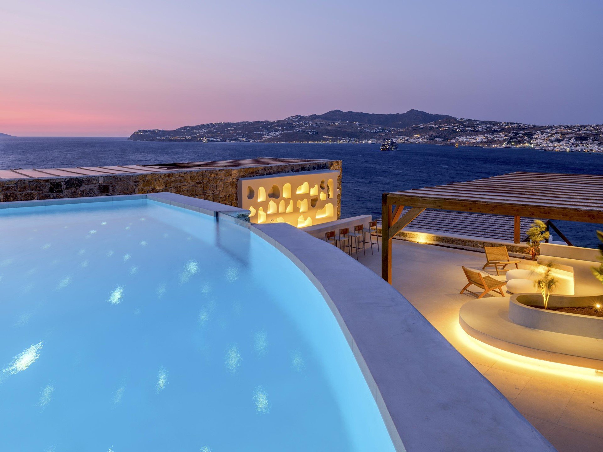 Contemporary 6-Bedroom Villa with Panoramic Sea Views in Mykonos — 5