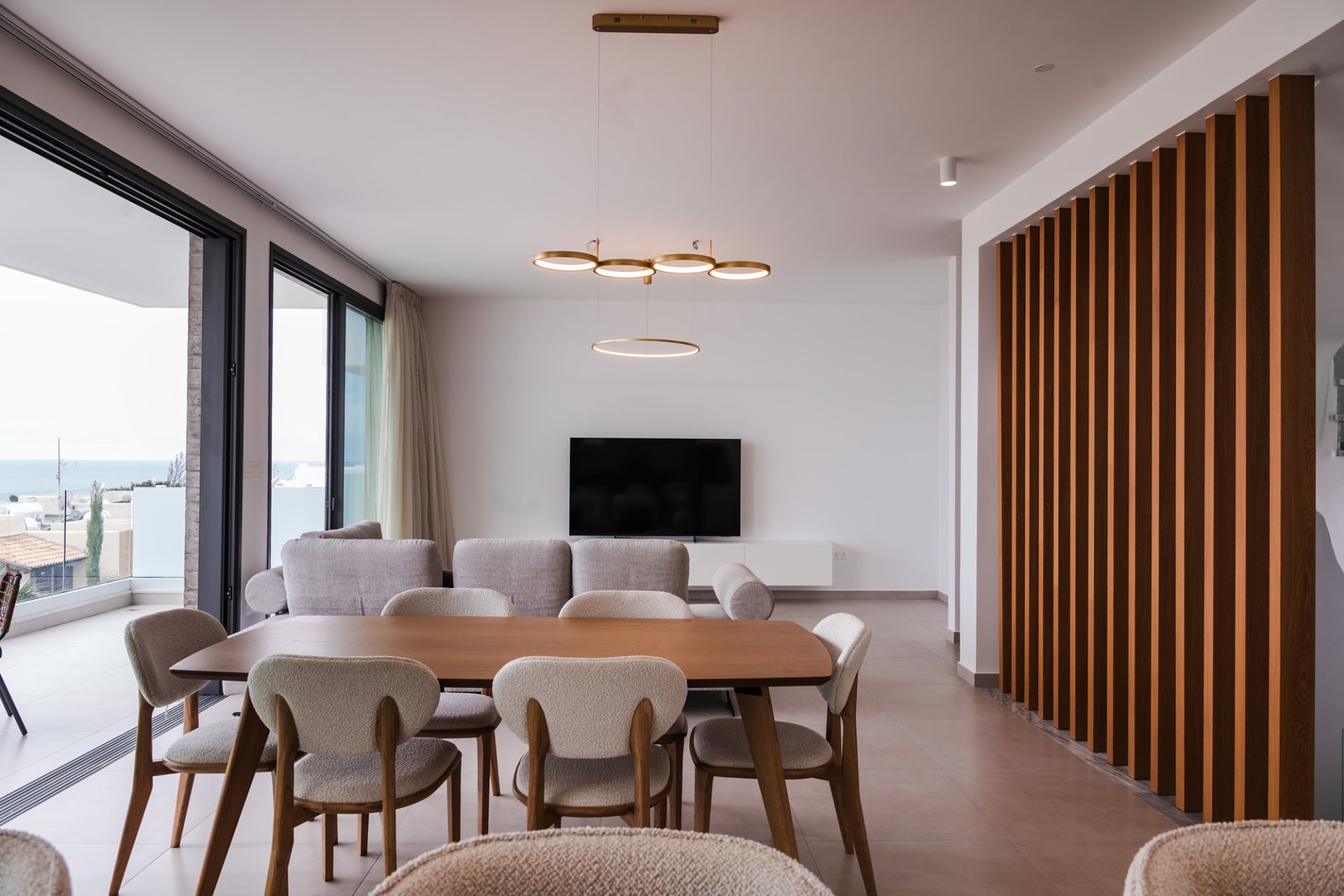 A Light‑Filled Three‑Bedroom Retreat With Private Pool and Panoramic Sea Views — 4