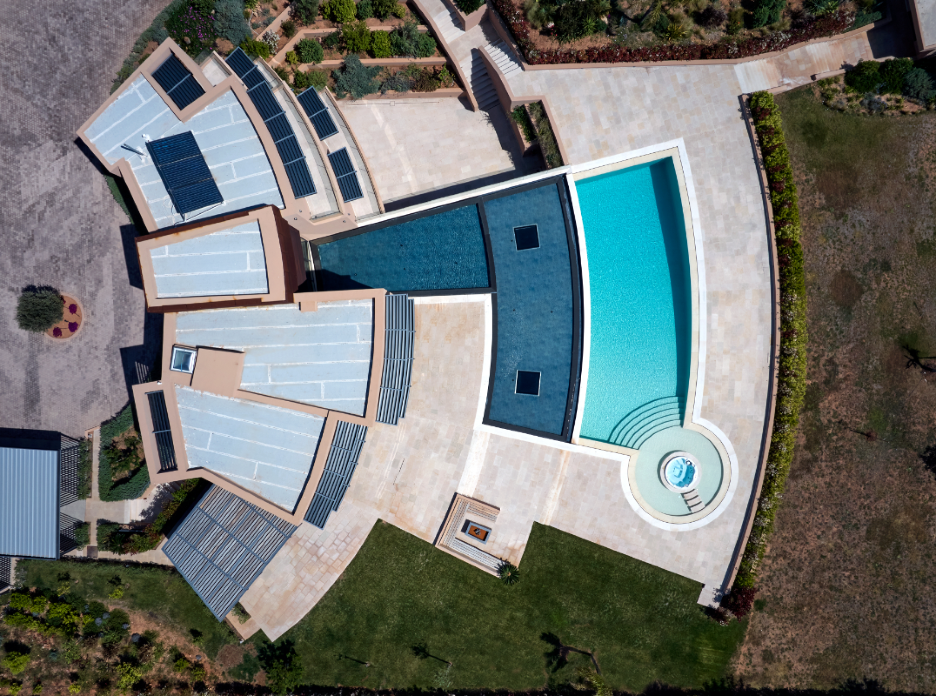 A Modern Masterpiece in the Athenian Riviera — 5