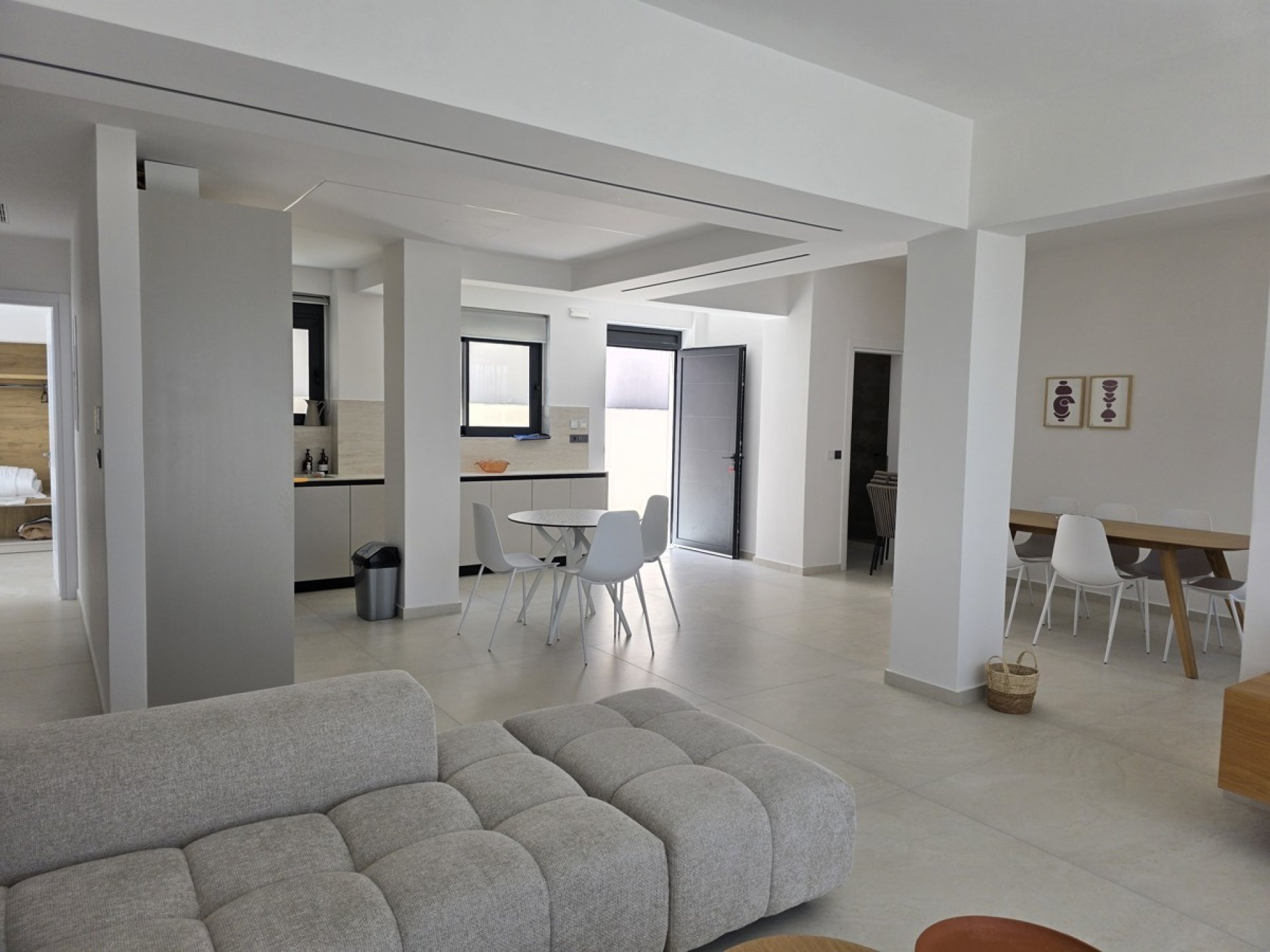 A Premium Three‑Bedroom Apartment Moments from the Beach — 3