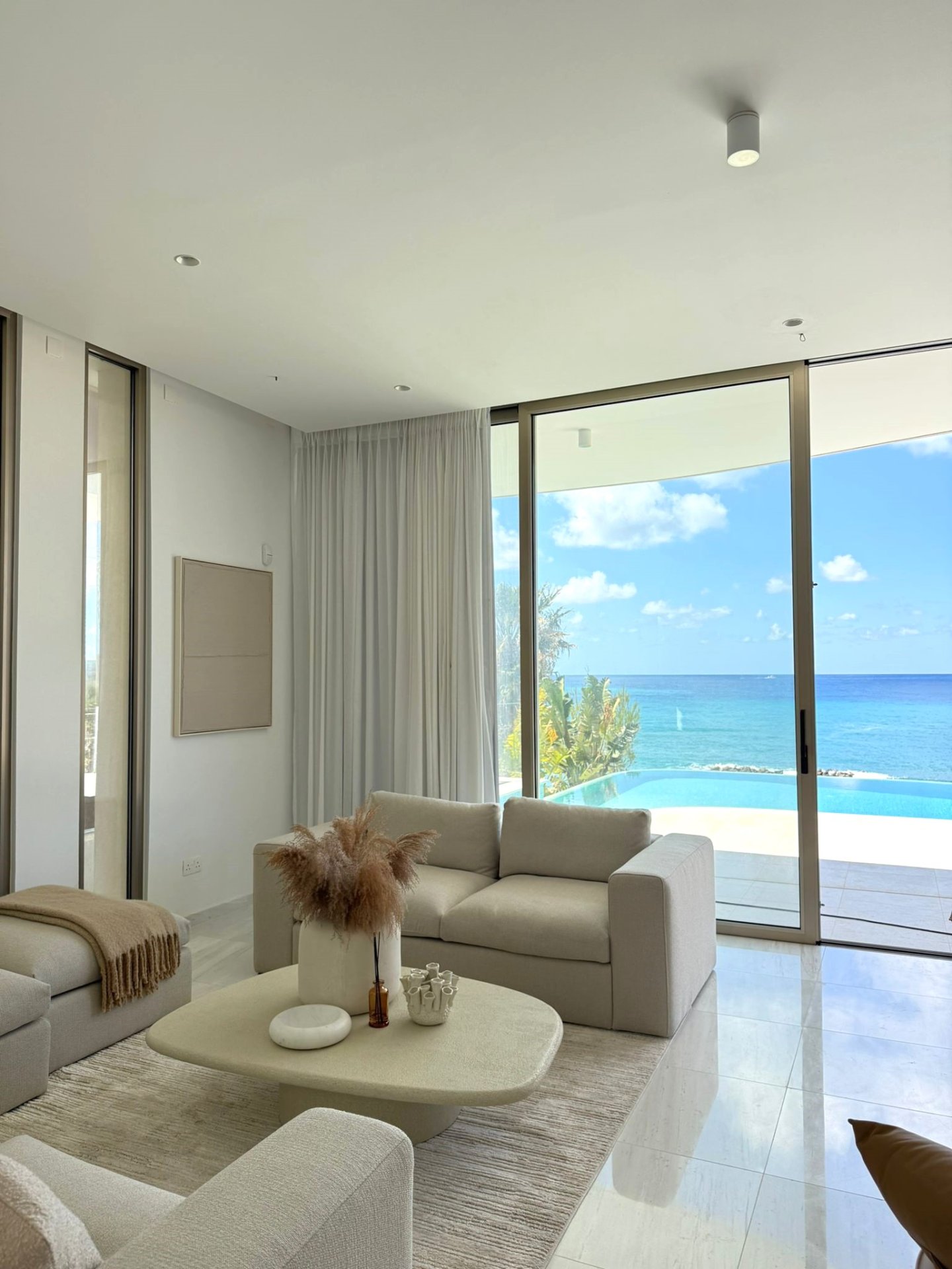A Prestigious Seafront 5-Bedroom Villa with Unmatched Privacy and Elegance — 3