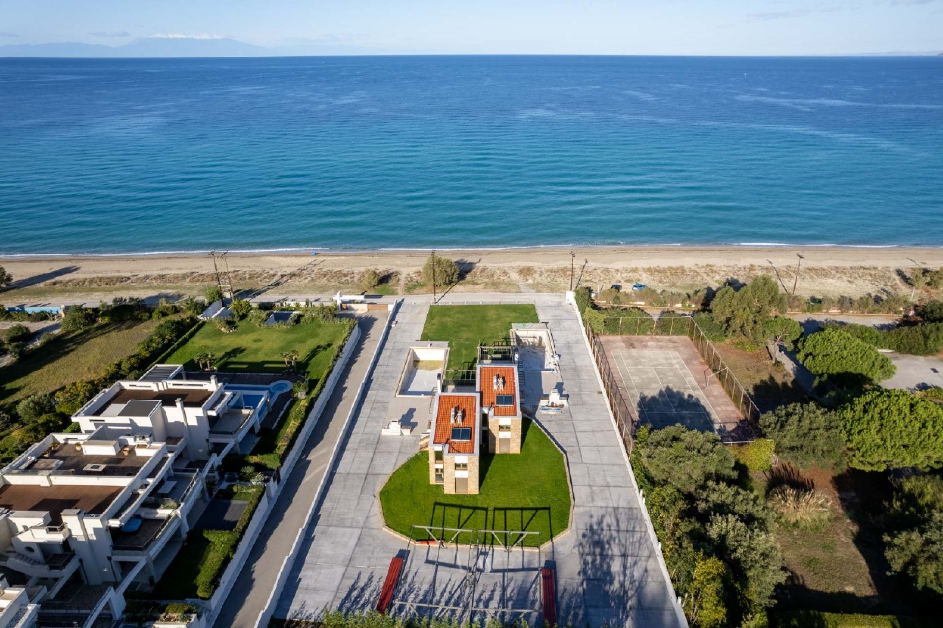 Luxury Seafront Villa — 2