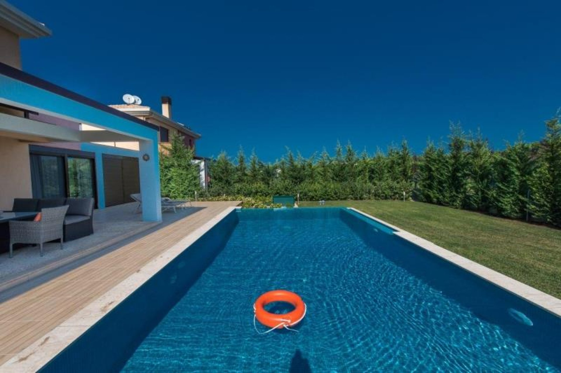 Elegant 4-Bedroom Villa with Pool near Sani Resort, Halkidiki — 2