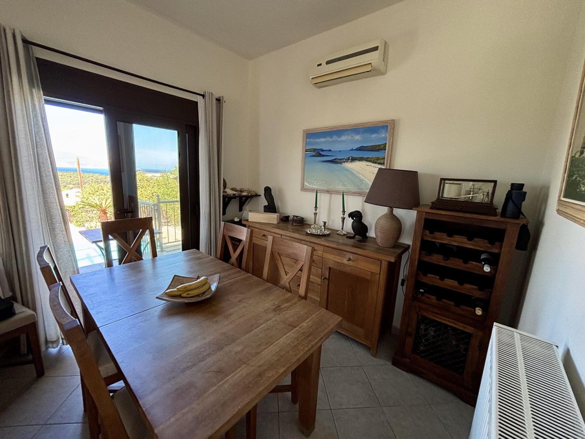 A Spacious Coastal Villa With Sweeping Sea and Mountain Views — 3
