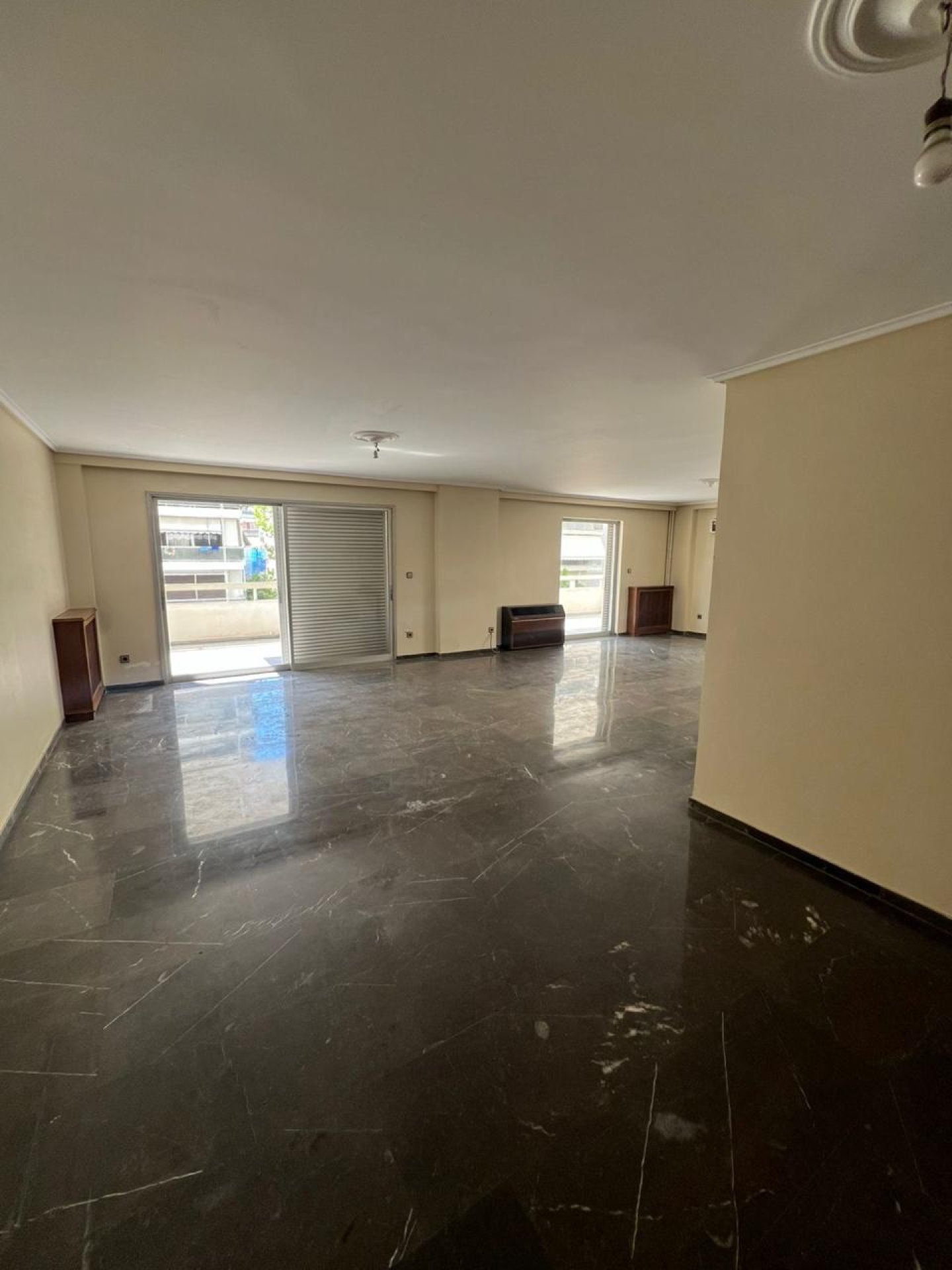 Spacious 3-Bedroom Apartment near the Beach — 3