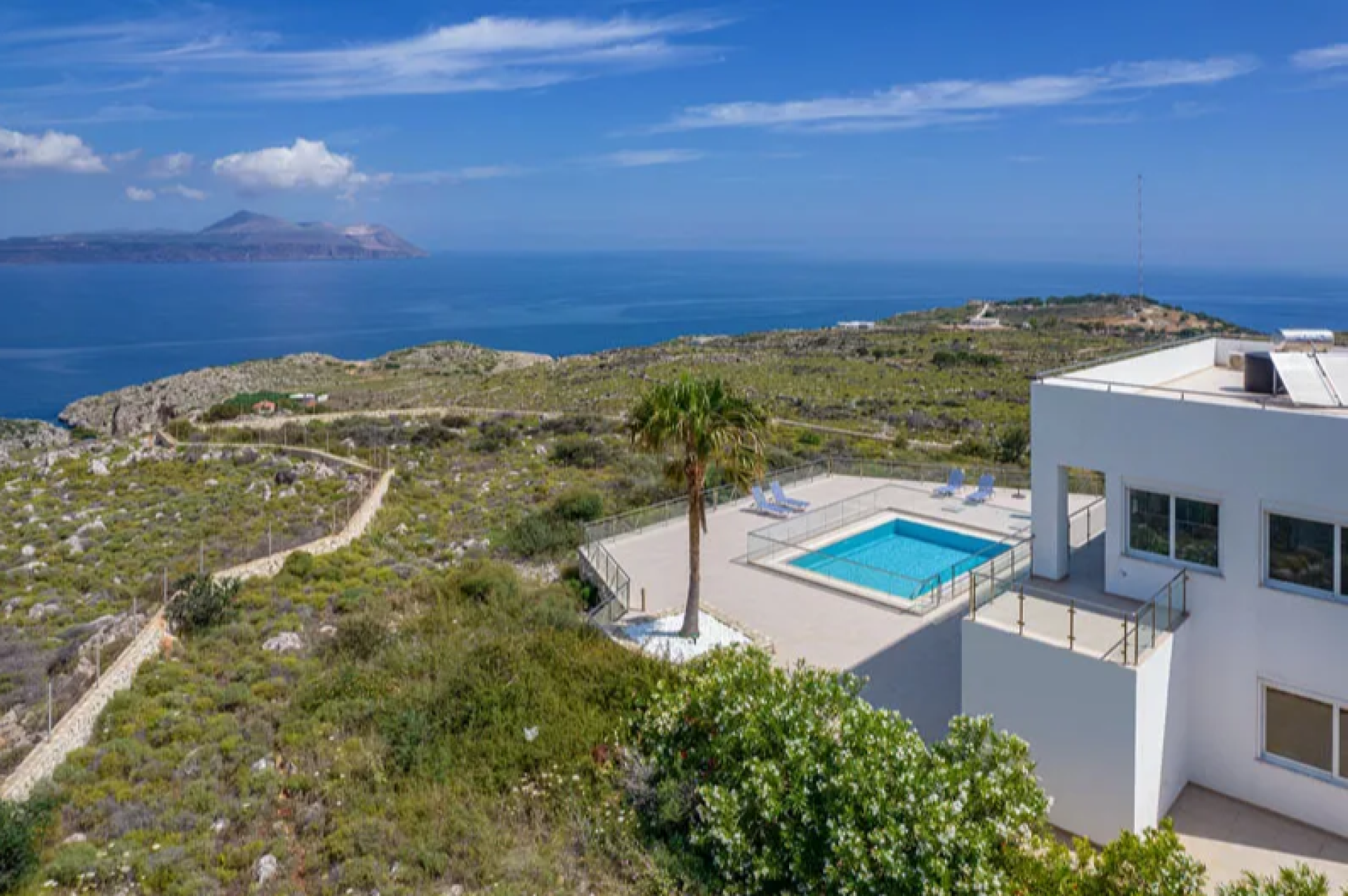 Seaview Modern Villa in Chania — 2