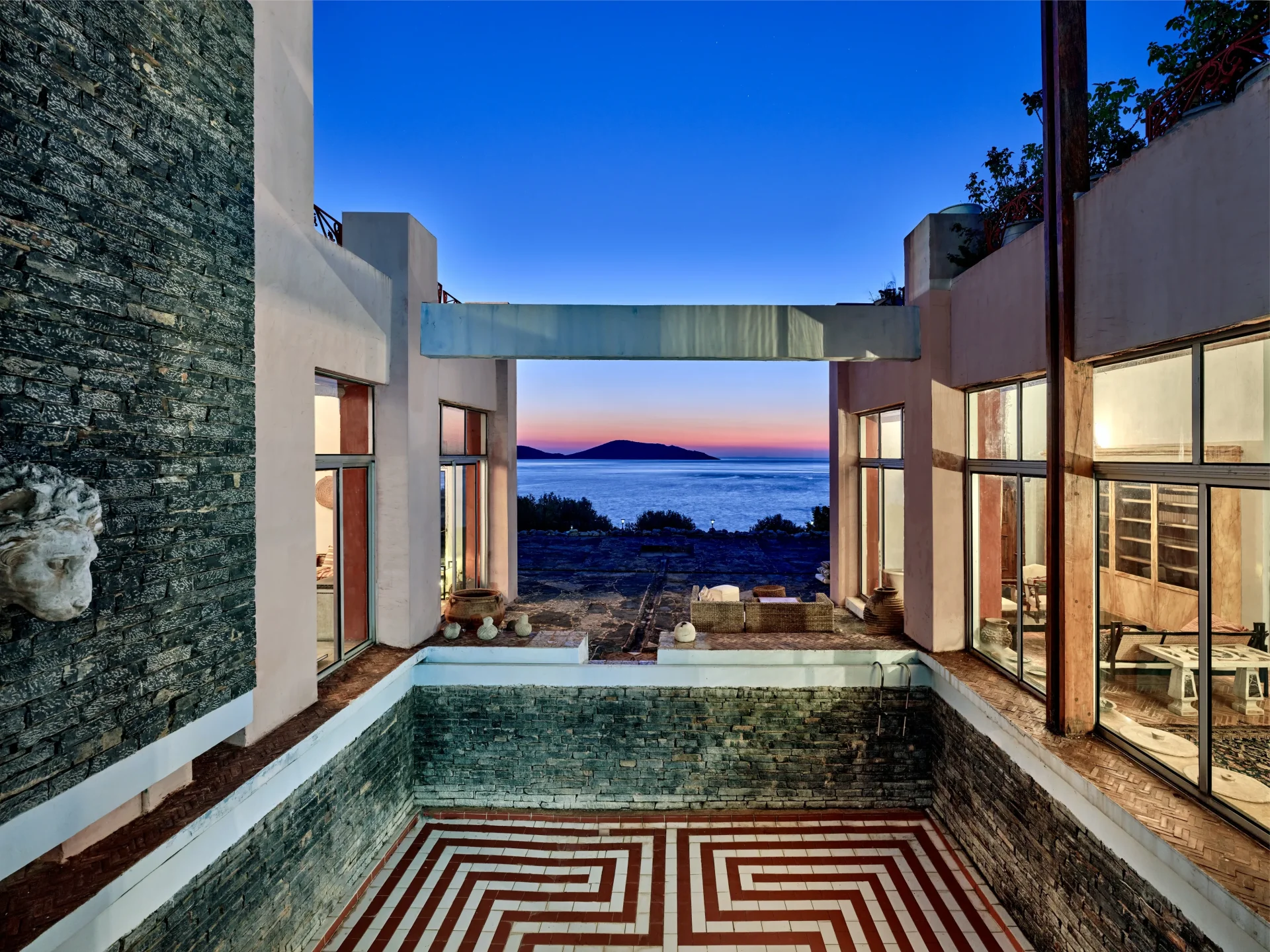 Rare Seafront Mediterranean Estate in Elite Elounda — 1