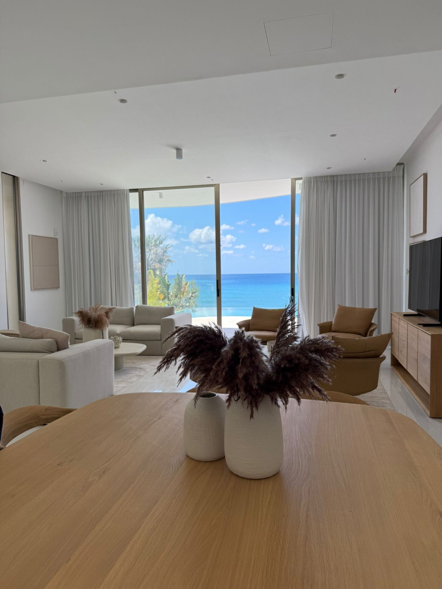A Prestigious Seafront 5-Bedroom Villa with Unmatched Privacy and Elegance — 5