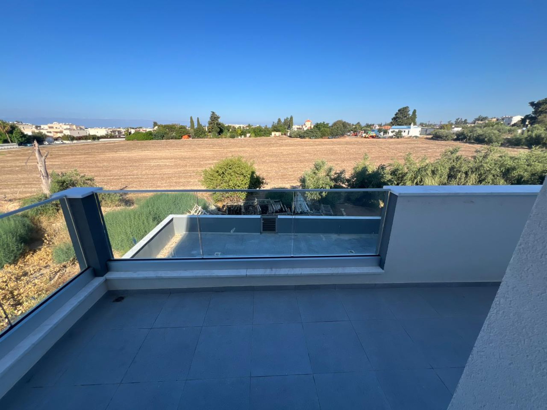 Contemporary Coastal Villa with Private Pool in Mandria, Paphos — 3