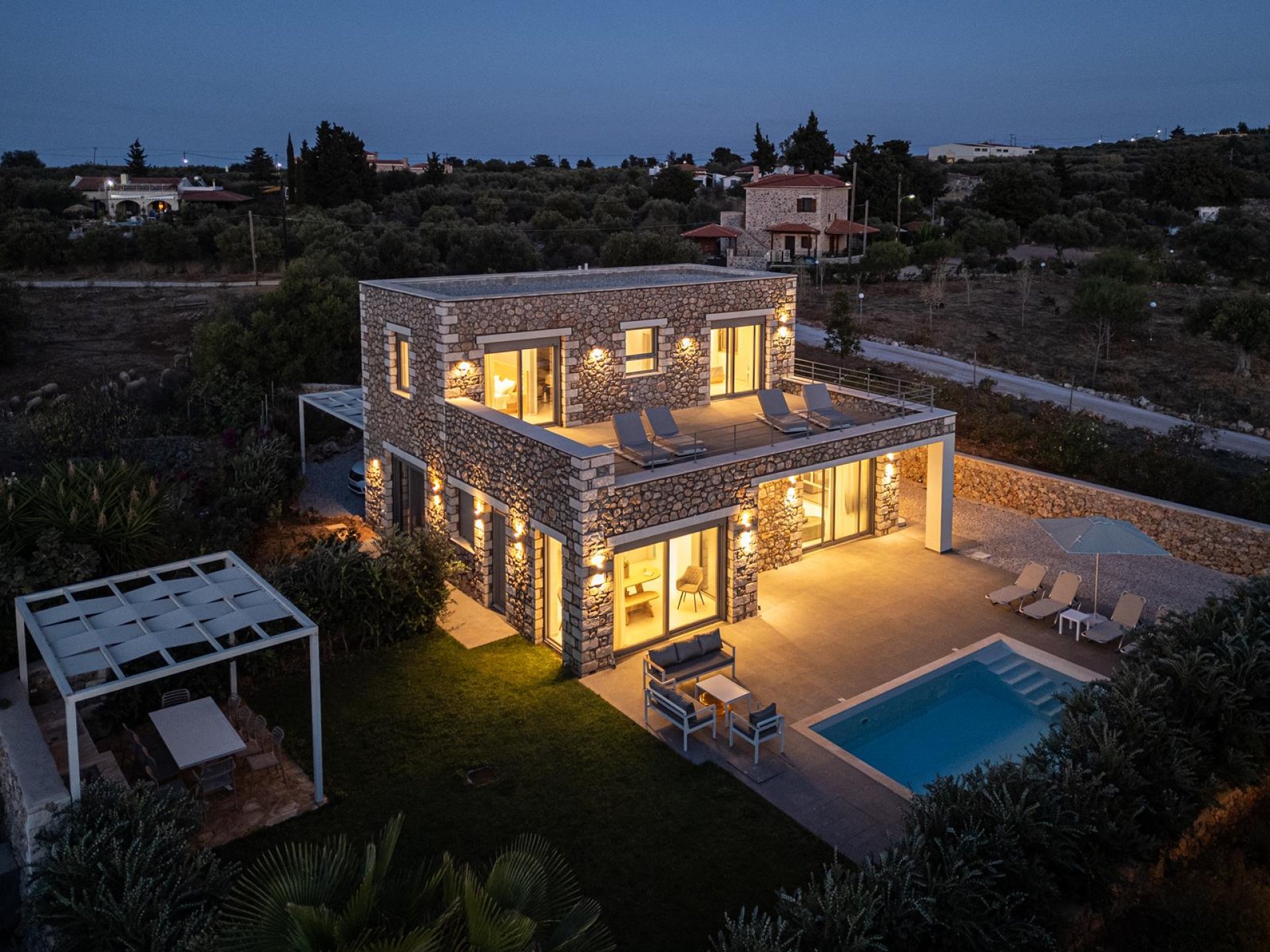 Modern Stone Villa with Private Pool and Panoramic Mountain Views - Apokoronas, Crete — 5