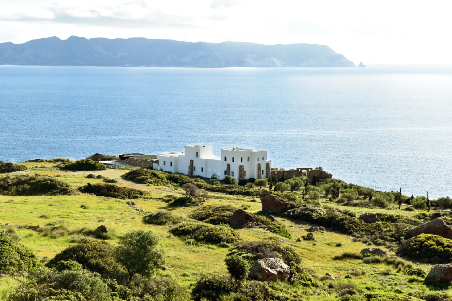One of a Kind Seafront Luxury Villa in Milos — 2