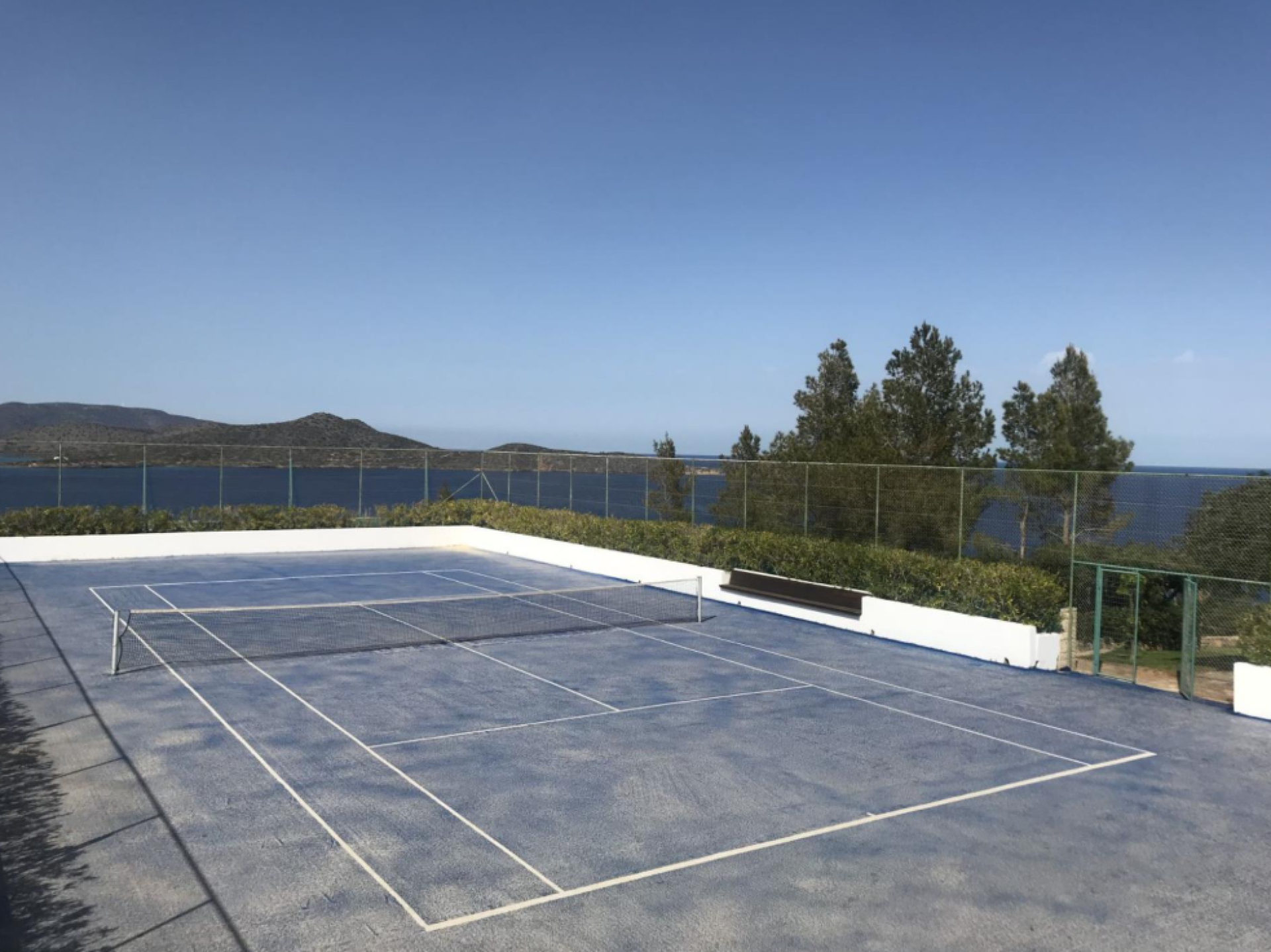 Spectacular Seafront Estate with Panoramic Views and Private Tennis Court in Crete — 6