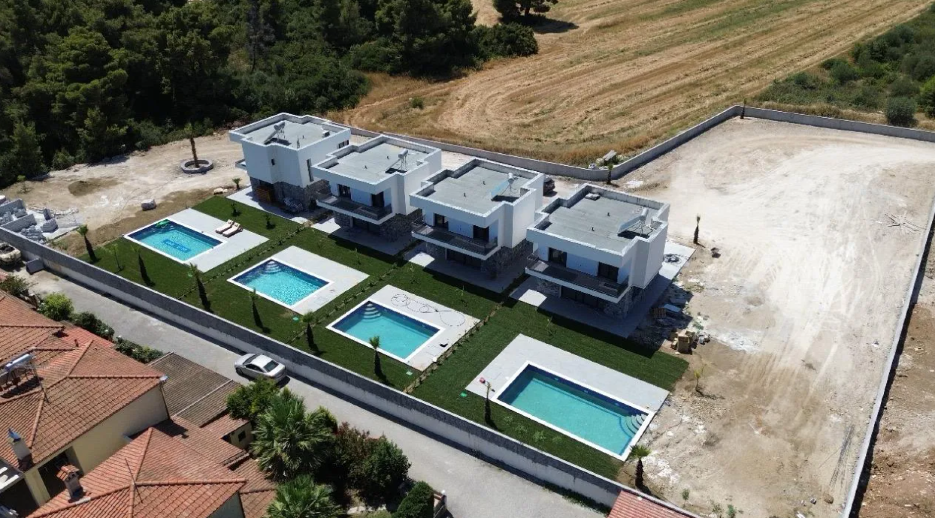 Luxury Newly Built Villa with Private Pool — 4