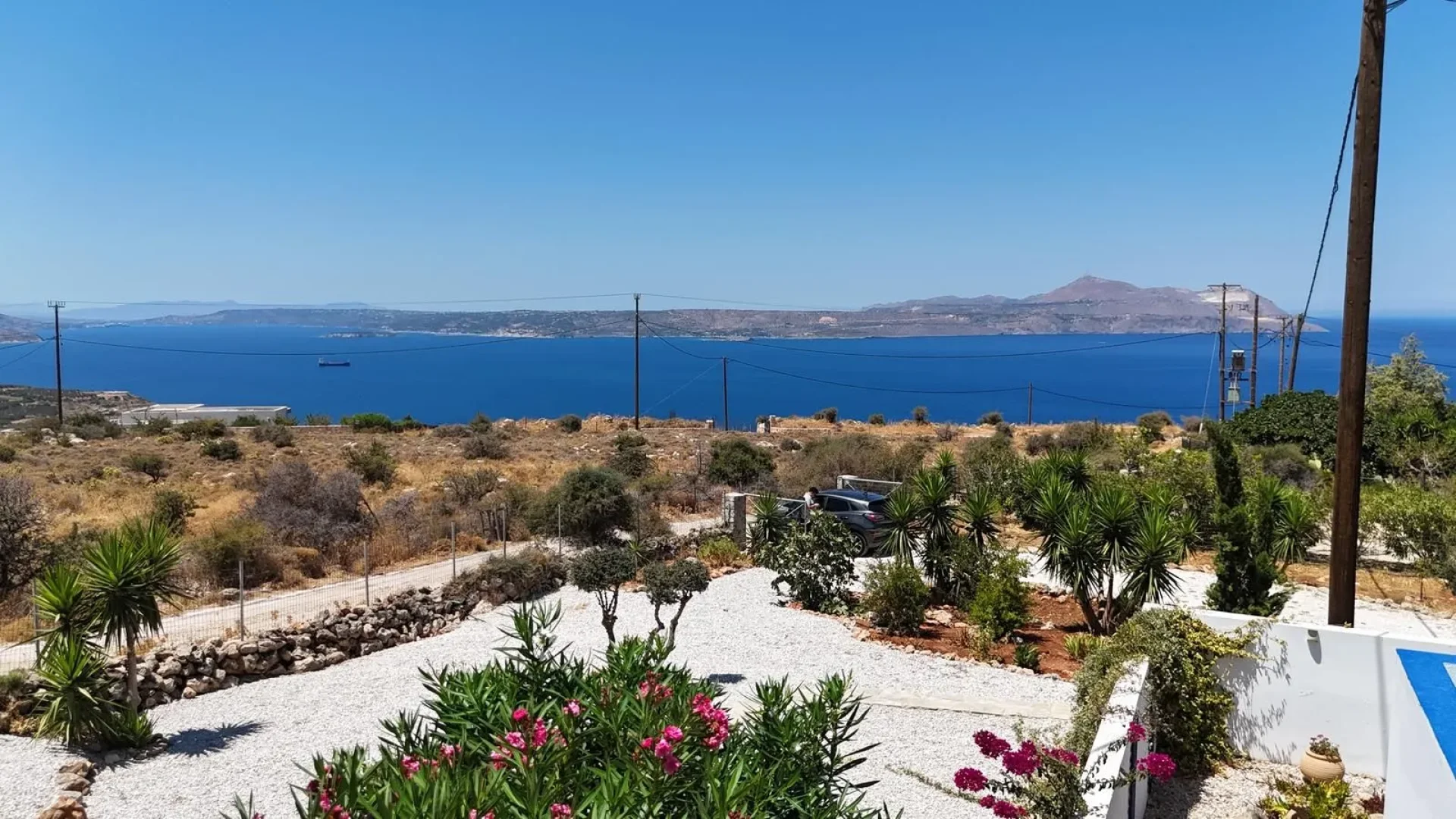 Charming Sea-View Villa in Kokkino Chorio with Mediterranean Character and Pool Access — 3