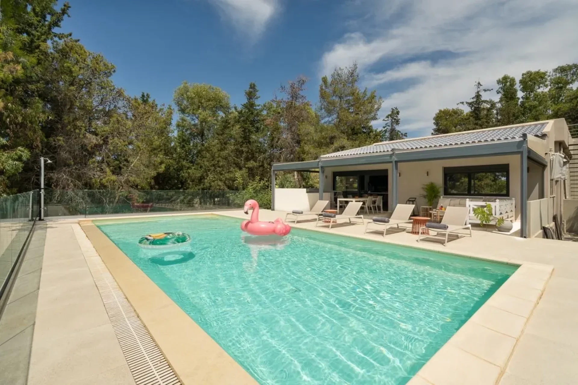 Beautiful 4 Bedroom Bungalow with Sea Views and A Swimming Pool — 1
