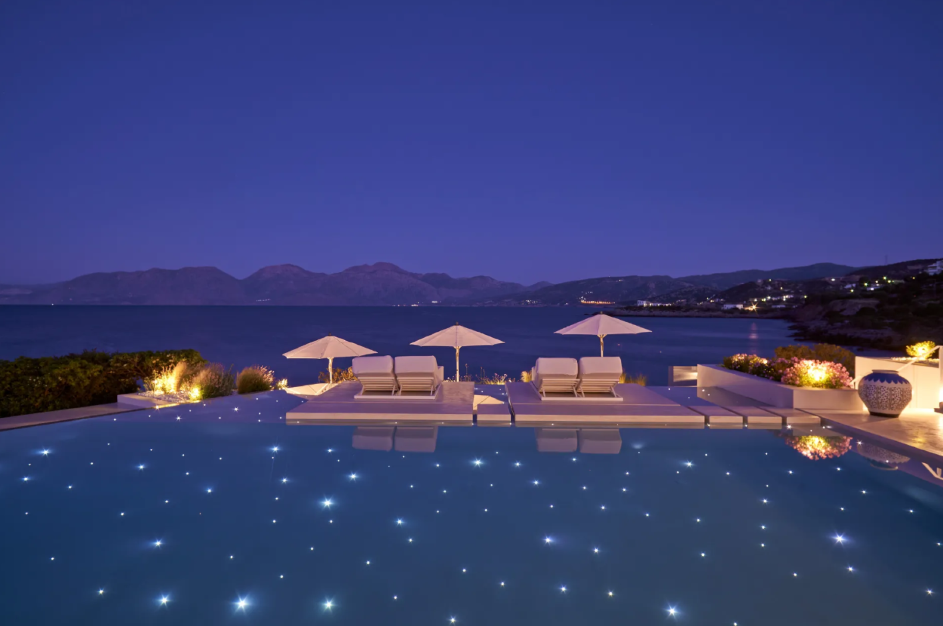A Rare Seaside Estate with Private Beach Access — 4
