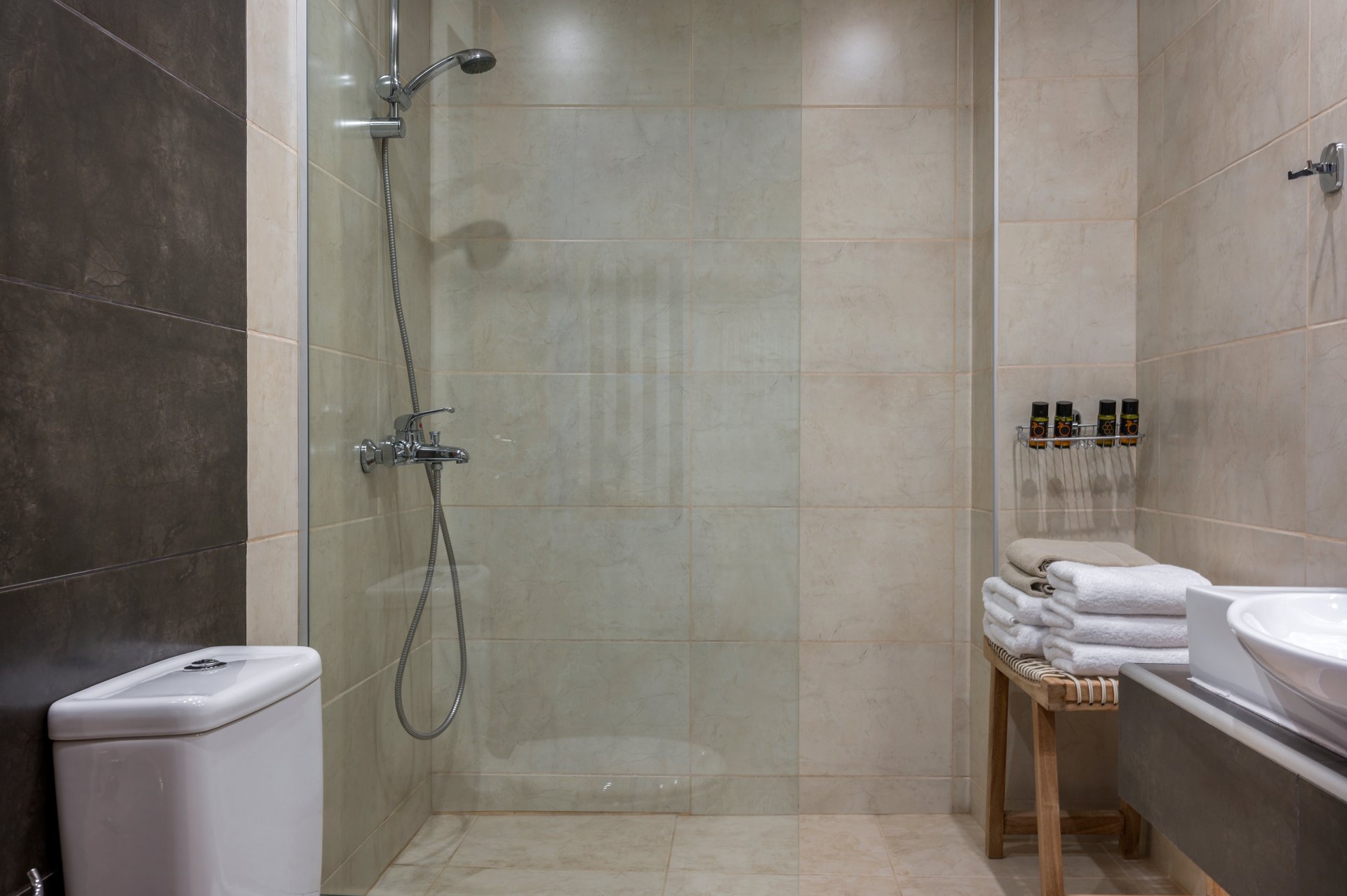 Luxury 4 Bedroom Villa with Pool and Panoramic Views – Fully Furnished & Turn-Key — 4