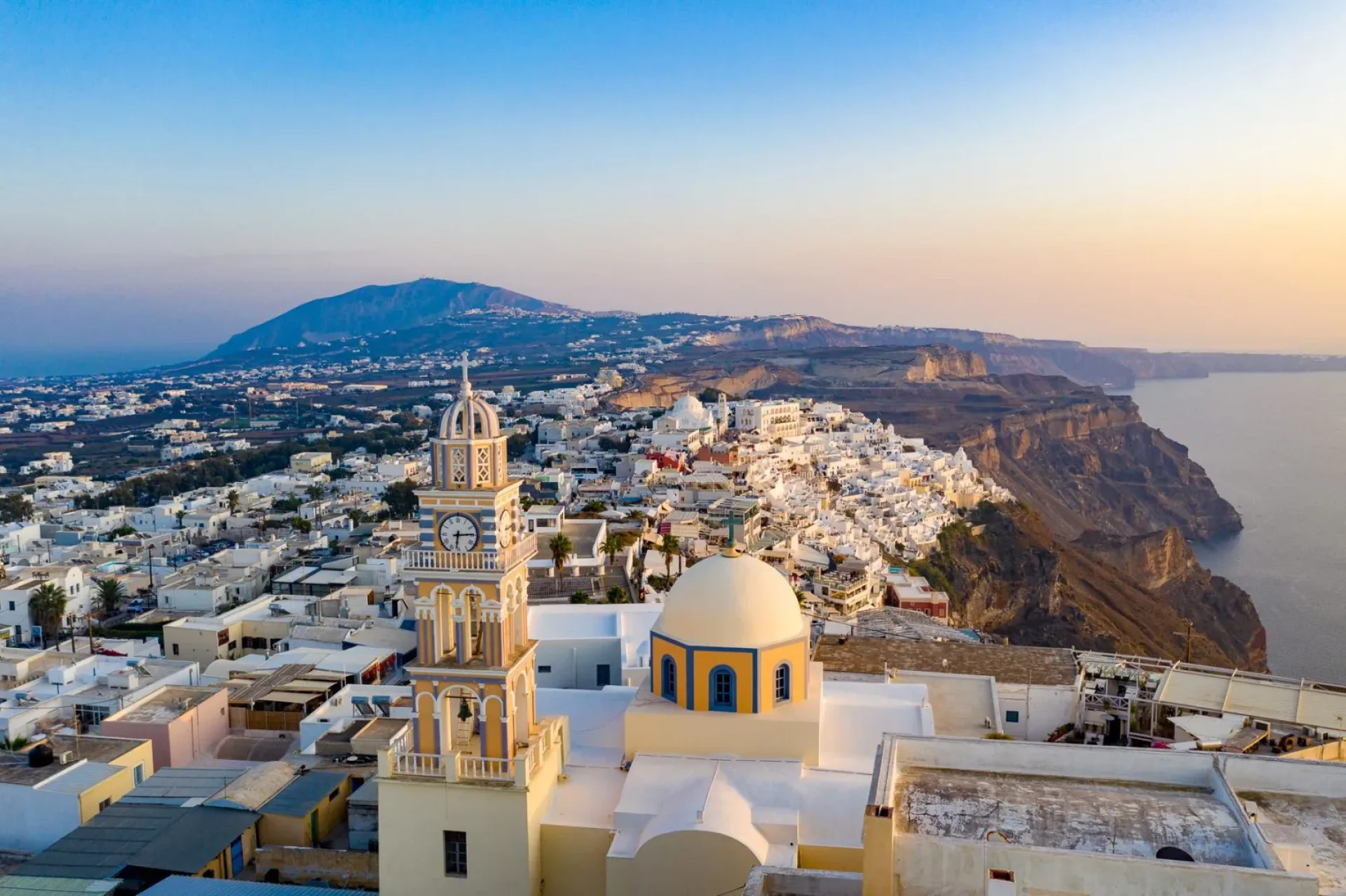 Charming Cycladic Bungalow in Santorini 2+1 Bedrooms with Garden & Patio — 6