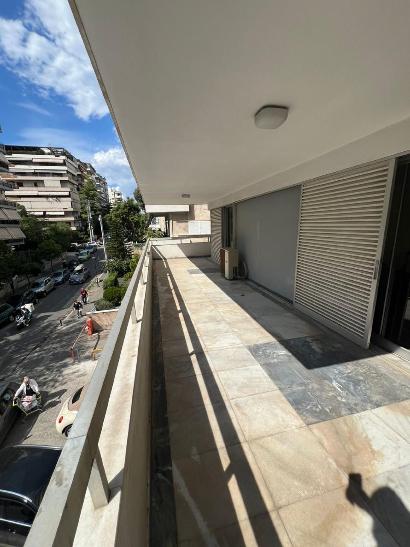 Spacious 3-Bedroom Apartment near the Beach — 6