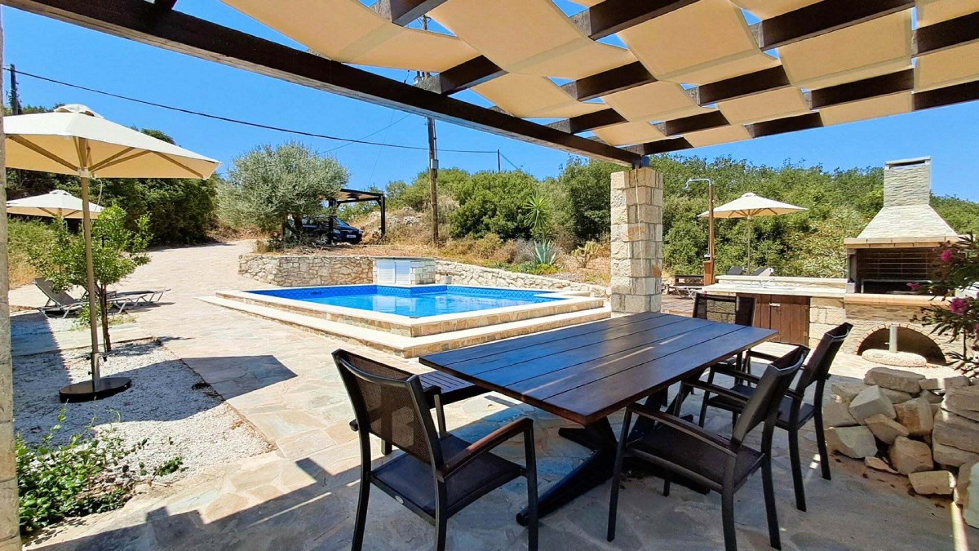 Charming Stone Bungalow with Private Pool — 5