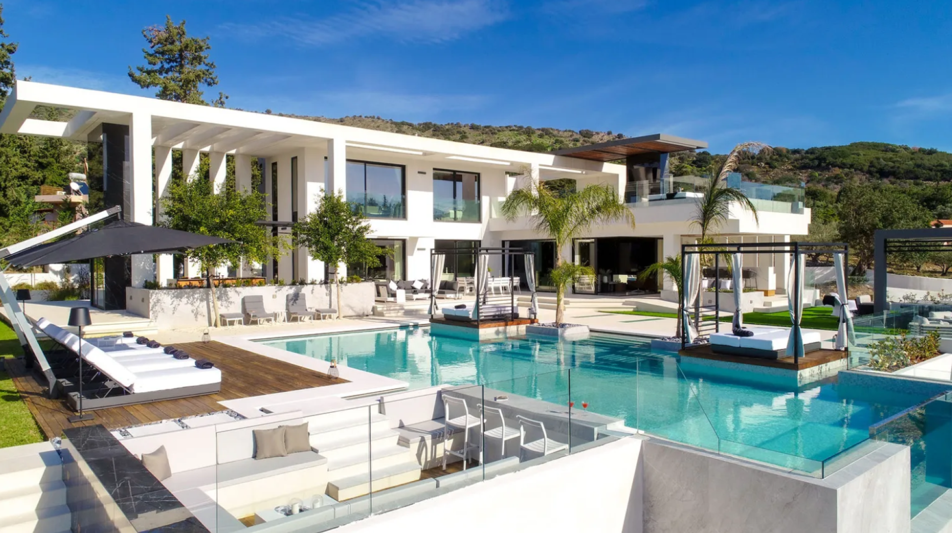 Mirabella Ultra Luxury Villa – A Landmark Estate in Chania — 1