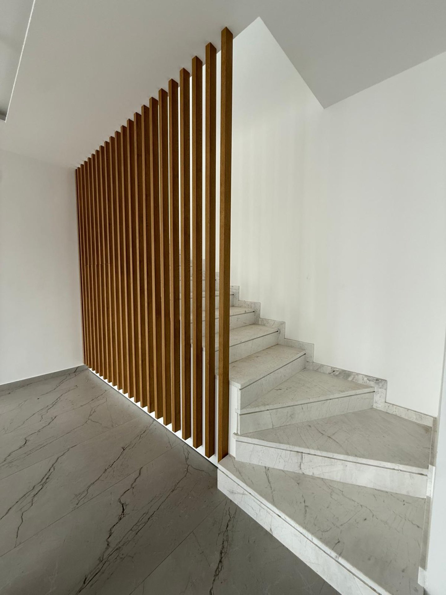 A 3 Bedroom Penthouse with an Extra Studio Unit & Private swimming Pool — 3