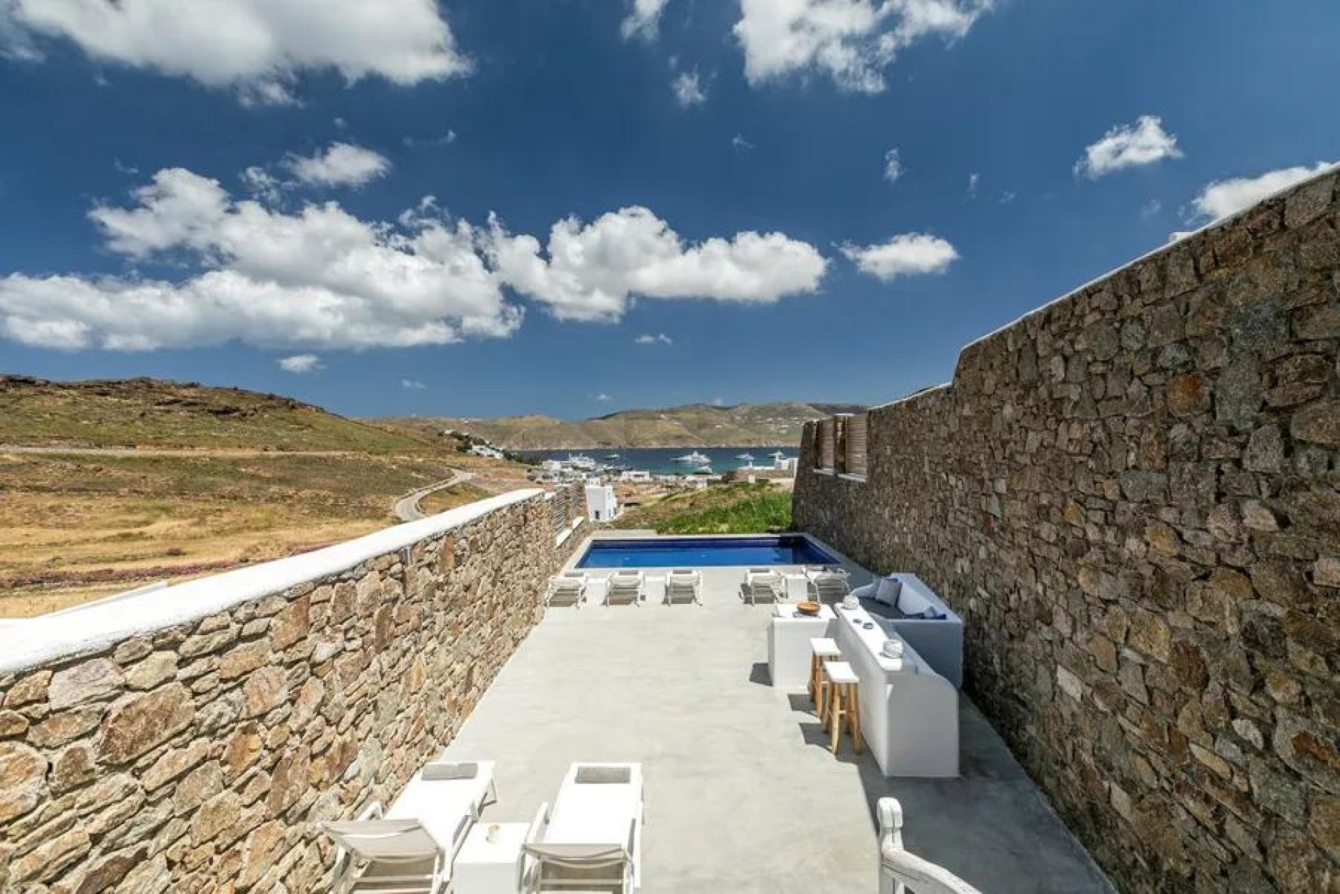 Luxury Villa with Panoramic Aegean Views in Mykonos — 1