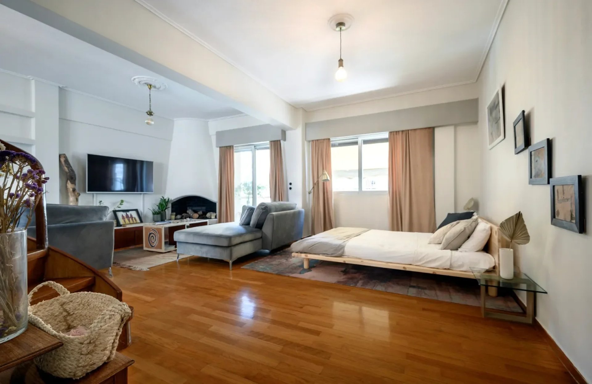 A Renovated Maisonette With Flexible Living Spaces And Strong Investment Potential — 1