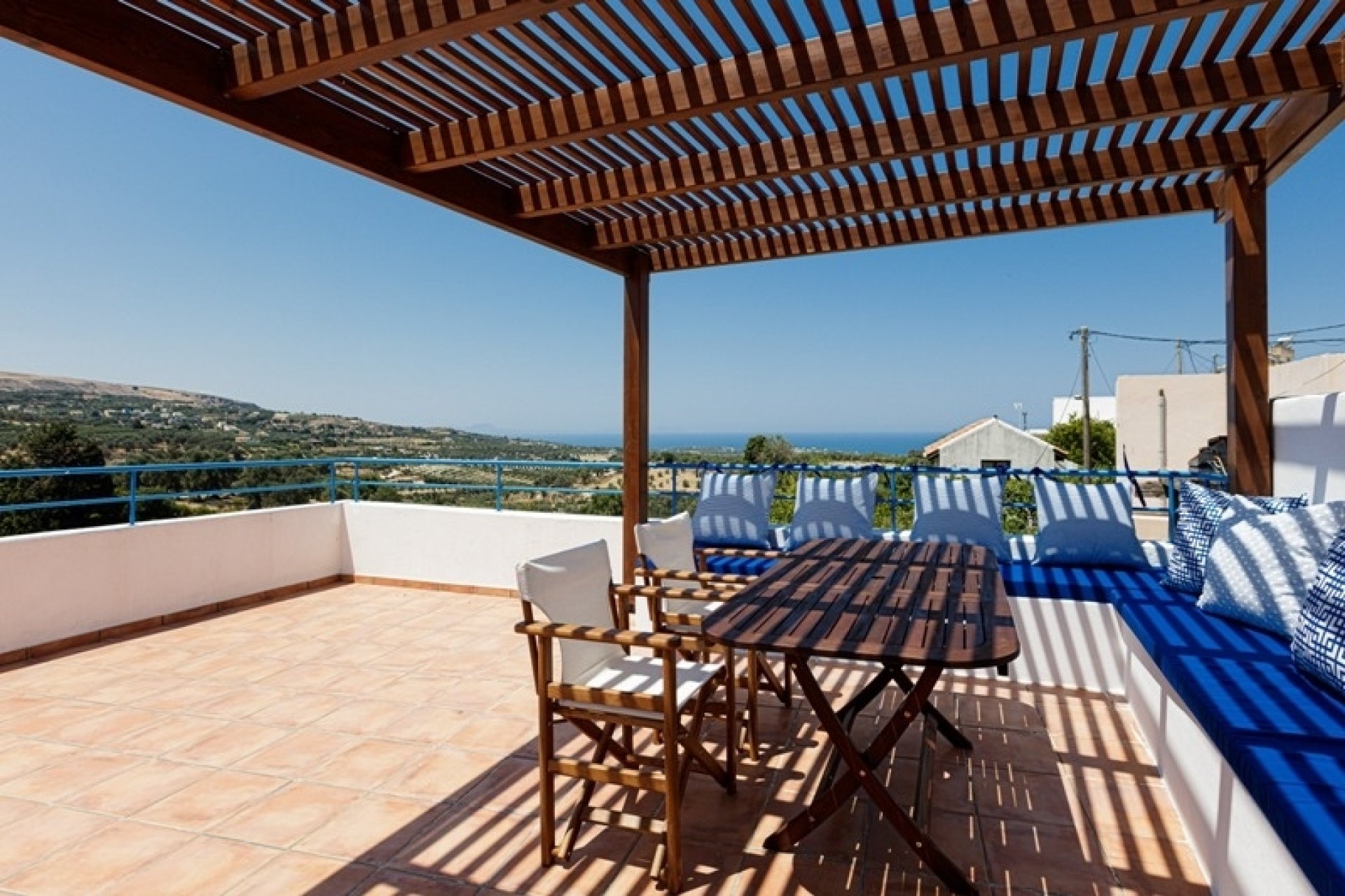 Restored Stone Villa with Private Pool in a Peaceful Village Near Rethymno — 2