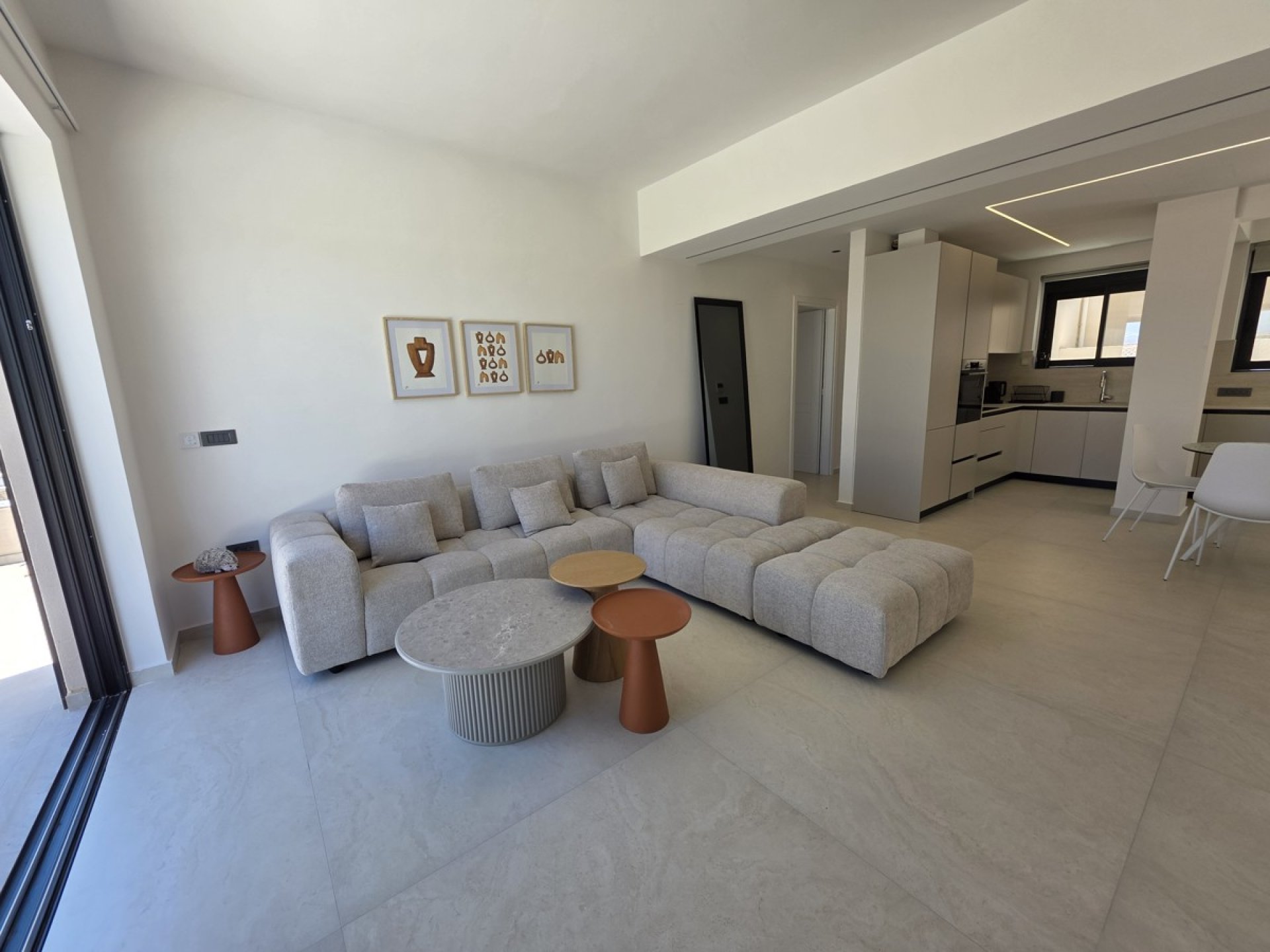 A Premium Three‑Bedroom Apartment Moments from the Beach — 2