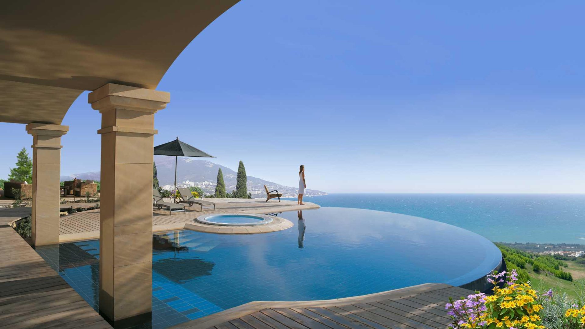 A Timeless Hillside Villa with Panoramic Views and Classic Mediterranean Elegance — 5