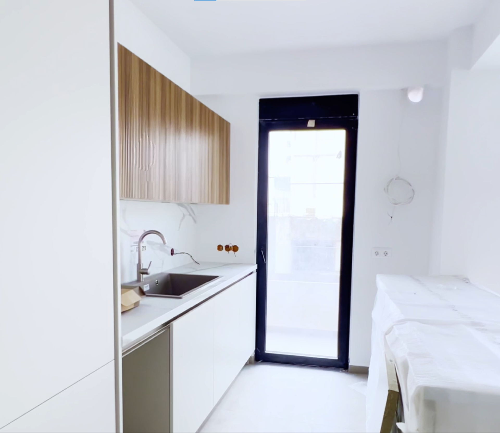 *Ready Brand New * 2 Bedroom Apartment with Spacious Balconies in Glyfada — 2