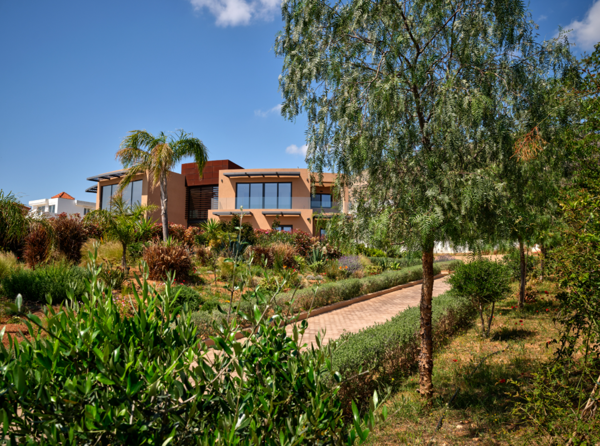 A Modern Masterpiece in the Athenian Riviera — 6