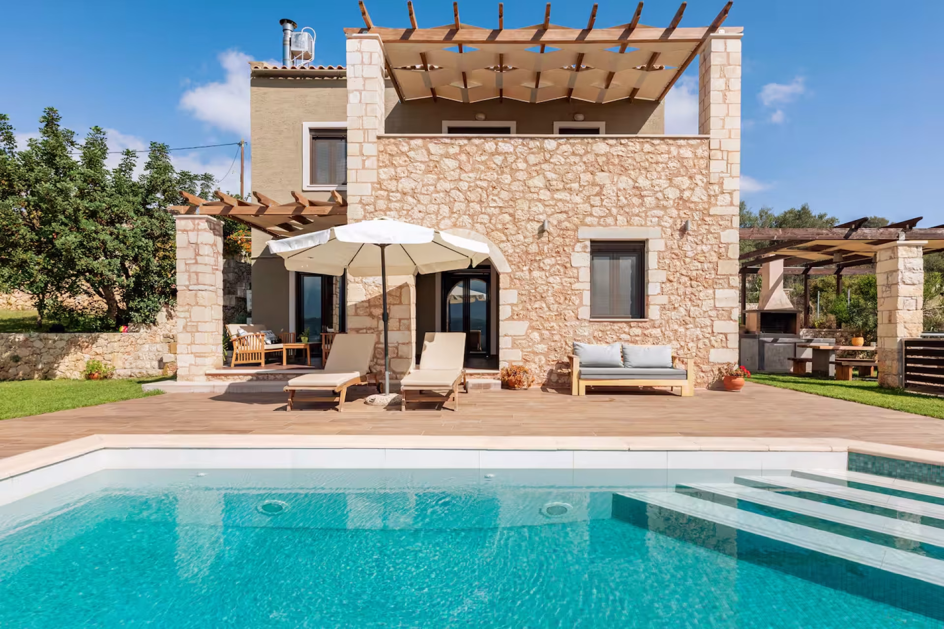 A High-Performing 3-Bedroom Villa with Sea Views and Proven Rental Income — 1