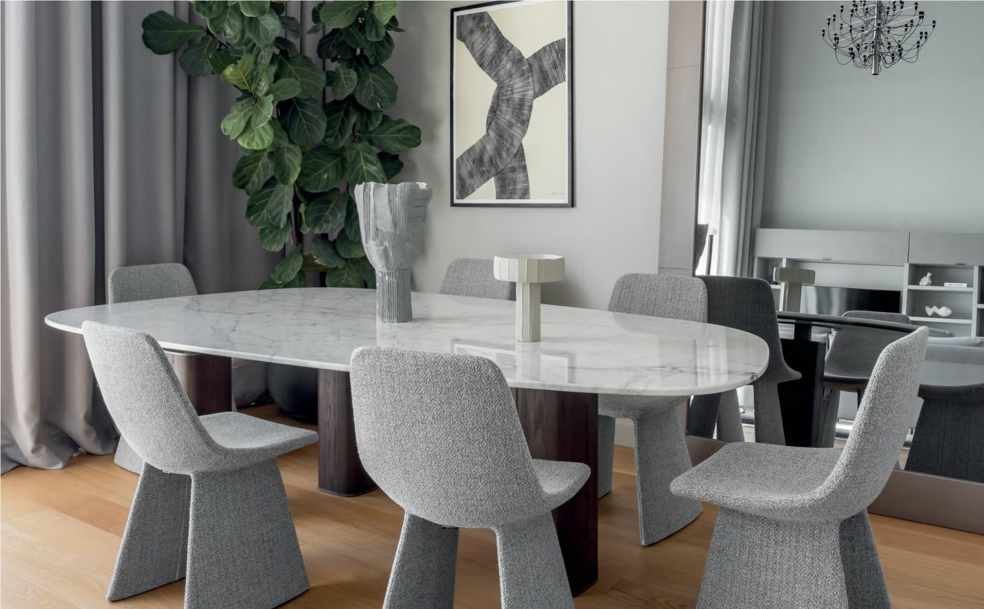 A Refined Two‑Bedroom Residence in Prime Coastal Location — 4