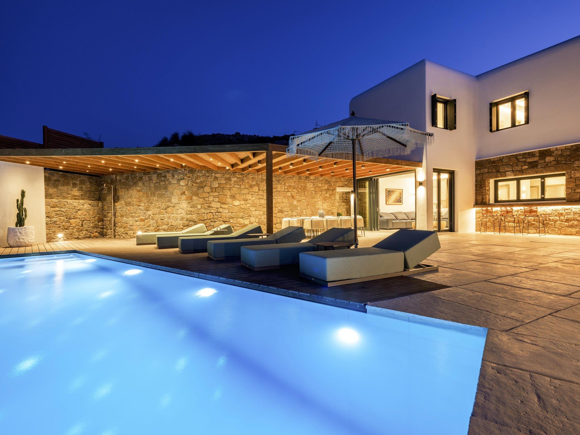Contemporary 6-Bedroom Villa with Panoramic Sea Views in Mykonos — 6
