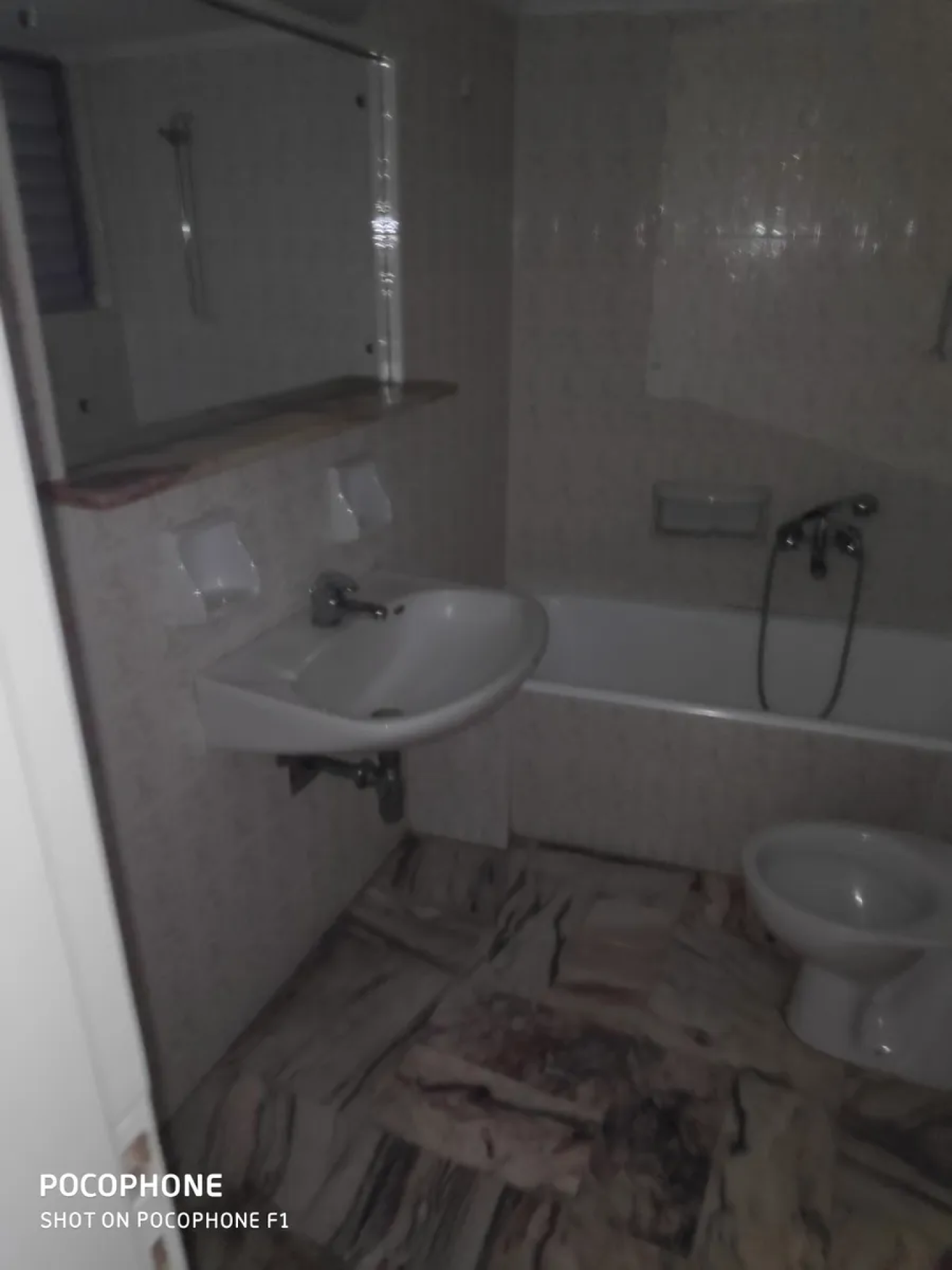 Spacious 2-Bedroom Apartment in Kolonaki, Athens — 4