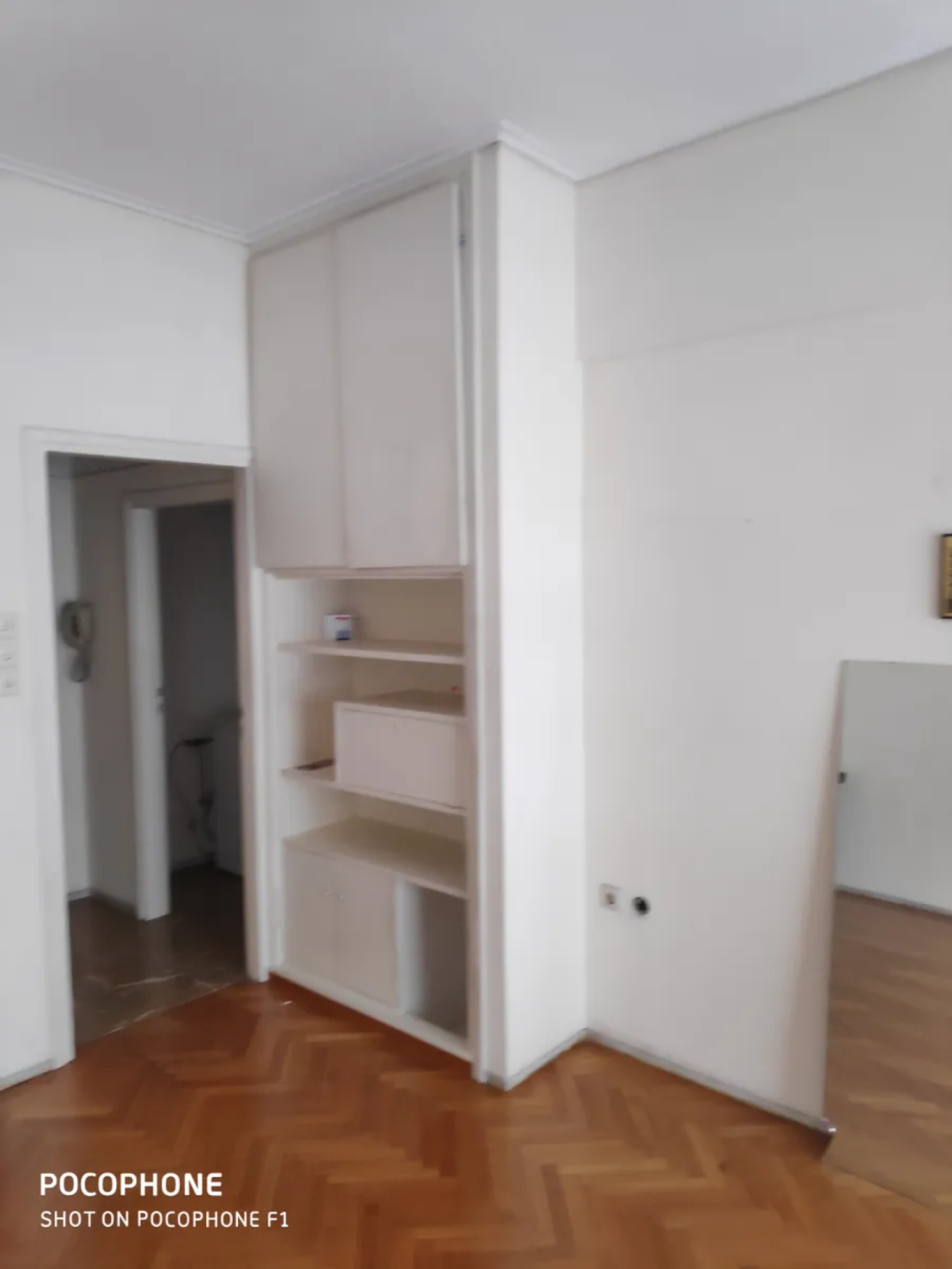 Spacious 2-Bedroom Apartment in Kolonaki, Athens — 5