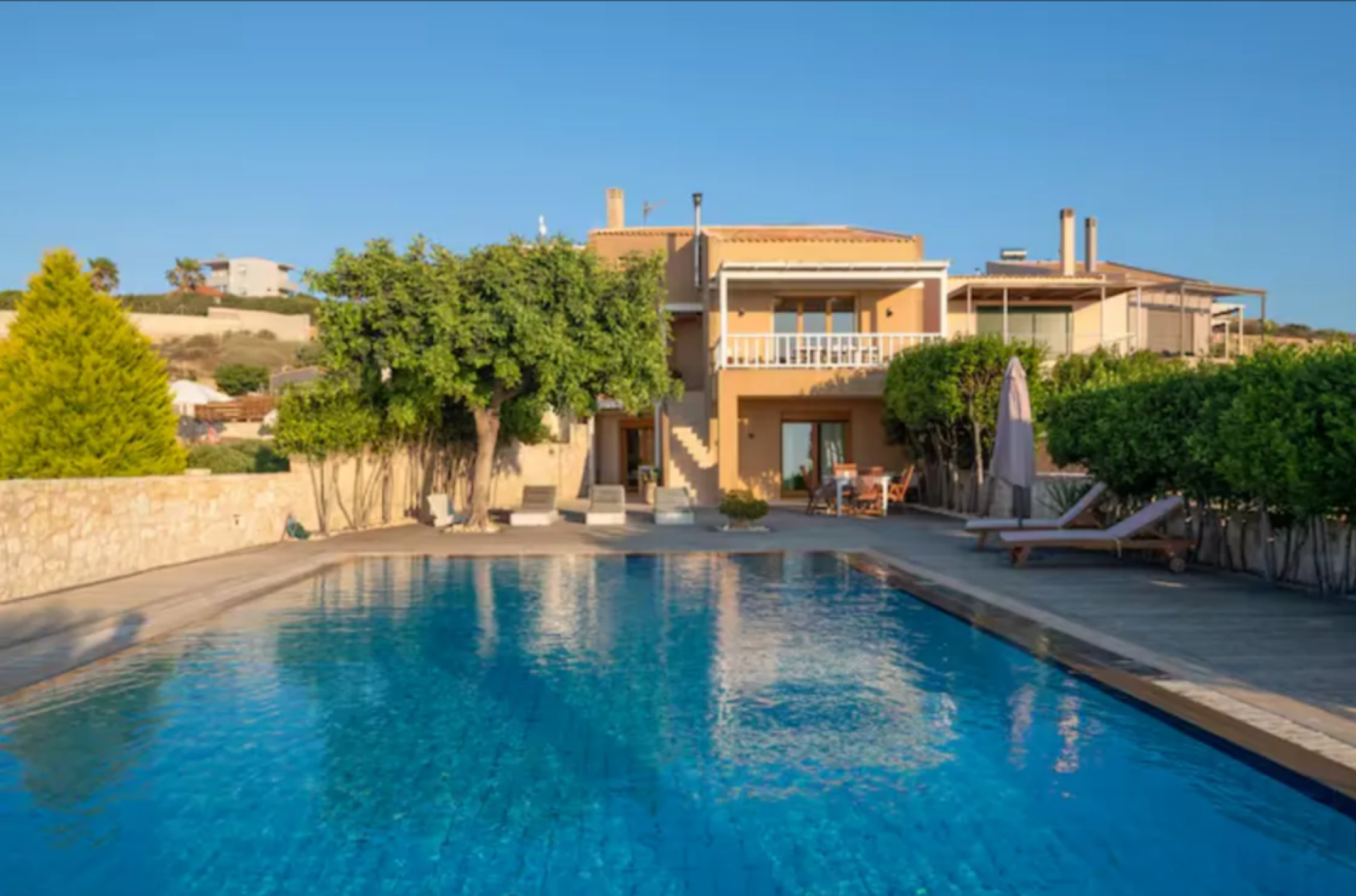 Elegant Coastal Villa with Panoramic Sea Views and Absolute Privacy — 2
