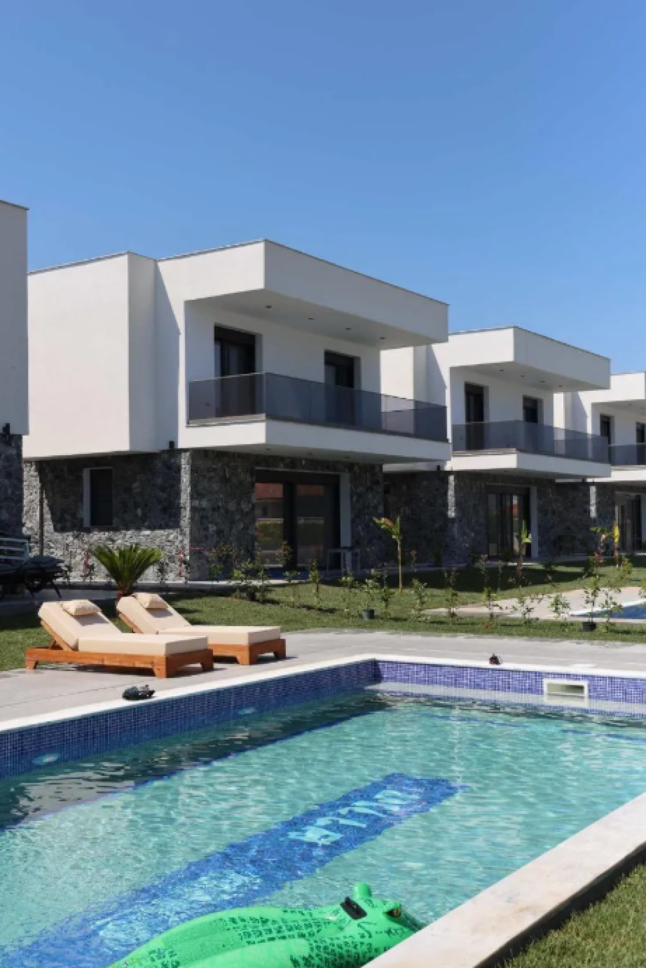 Luxury Newly Built Villa with Private Pool — 3